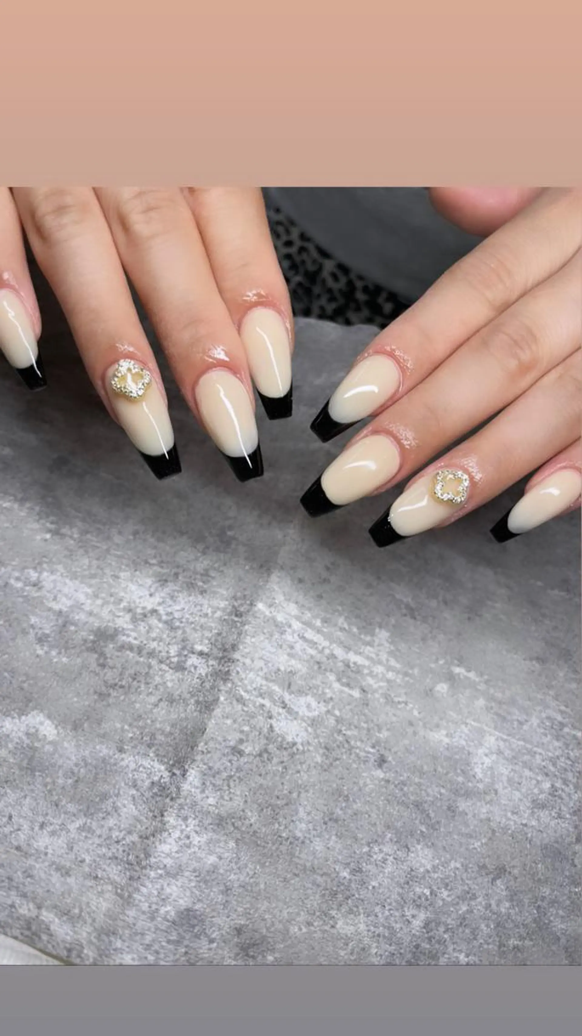 ロング ネイル 韓国風ヘア フットネイル フレンチネイル ジェルネイル 韓国ネイル ハンドネイル nail salon fee（フィー）のネイルデザイン