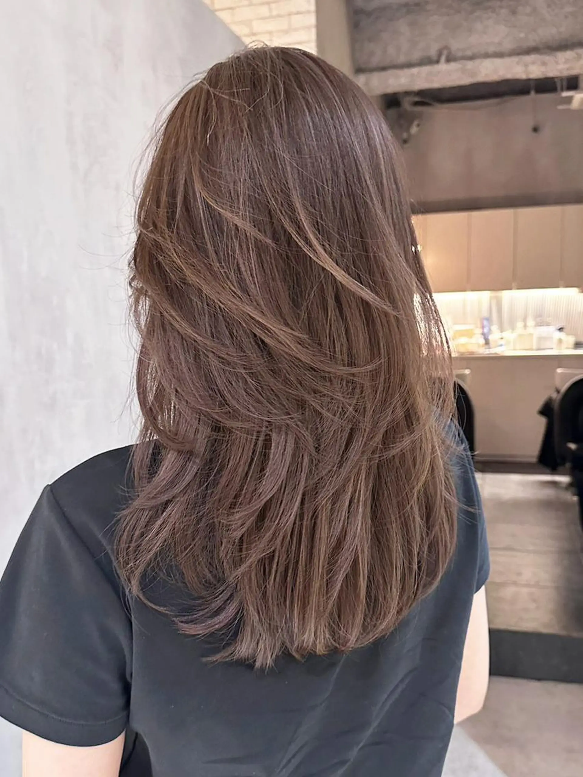 ロング カラー ハイライトカラー 顔まわりレイヤー ハイライト レイヤーカット カット ヘアカラー トリートメント ITbyALBUM 藤沢店のヘアスタイル