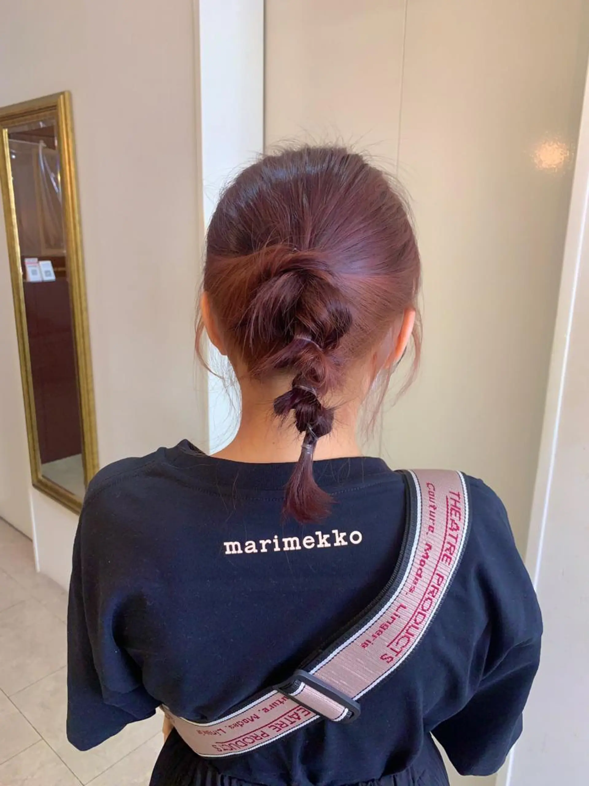 ミディアム カラー ヘアアレンジ インナーカラー ピンクカラー 桃果 momokaのヘアスタイル