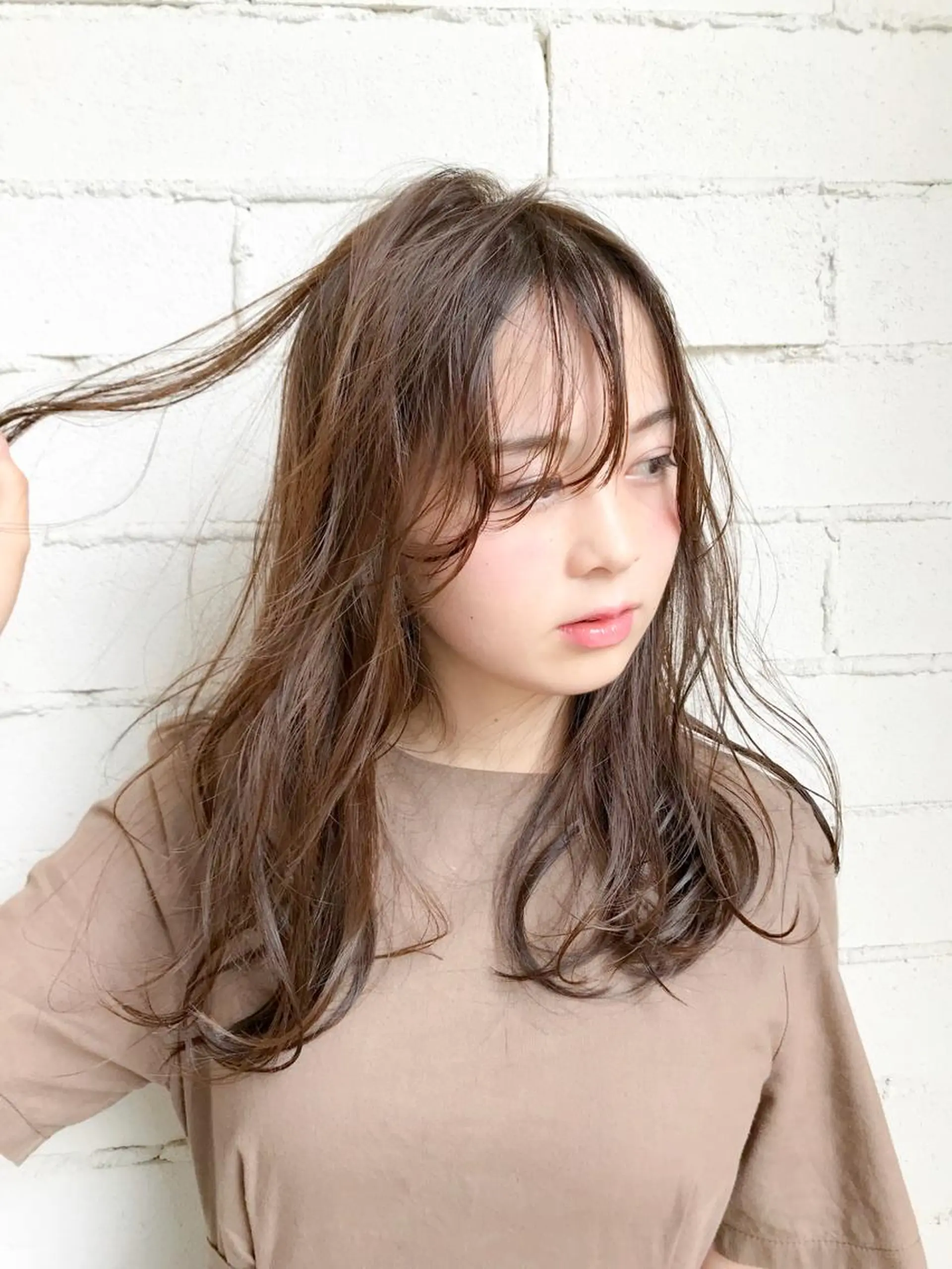 カラー ブリーチ ハイライトカラー ブリーチなしカラー 口コミ評価4.9⭐︎ カワナベ　マサシのヘアスタイル
