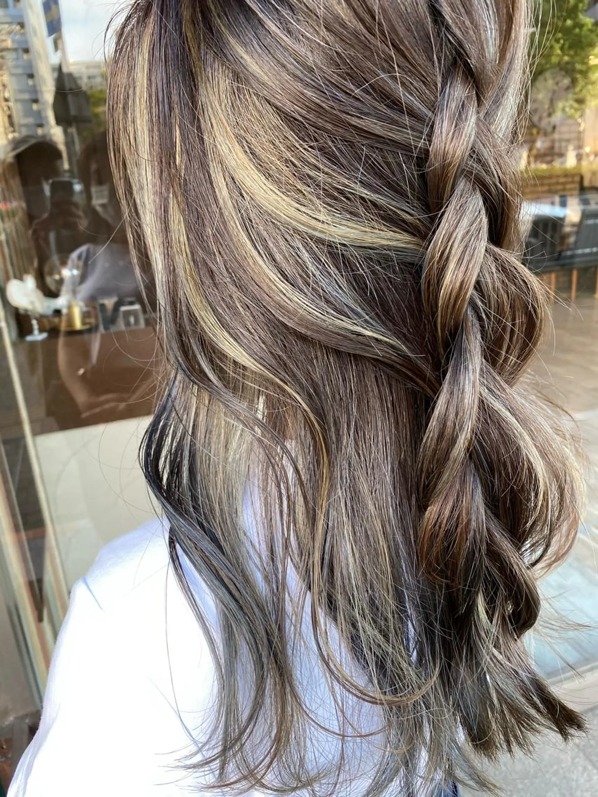 ロング カラー グレージュ ハイライトカラー ハイライト カット ヘアカラー トリートメント 日比 貴大/ minim hairのヘアスタイル