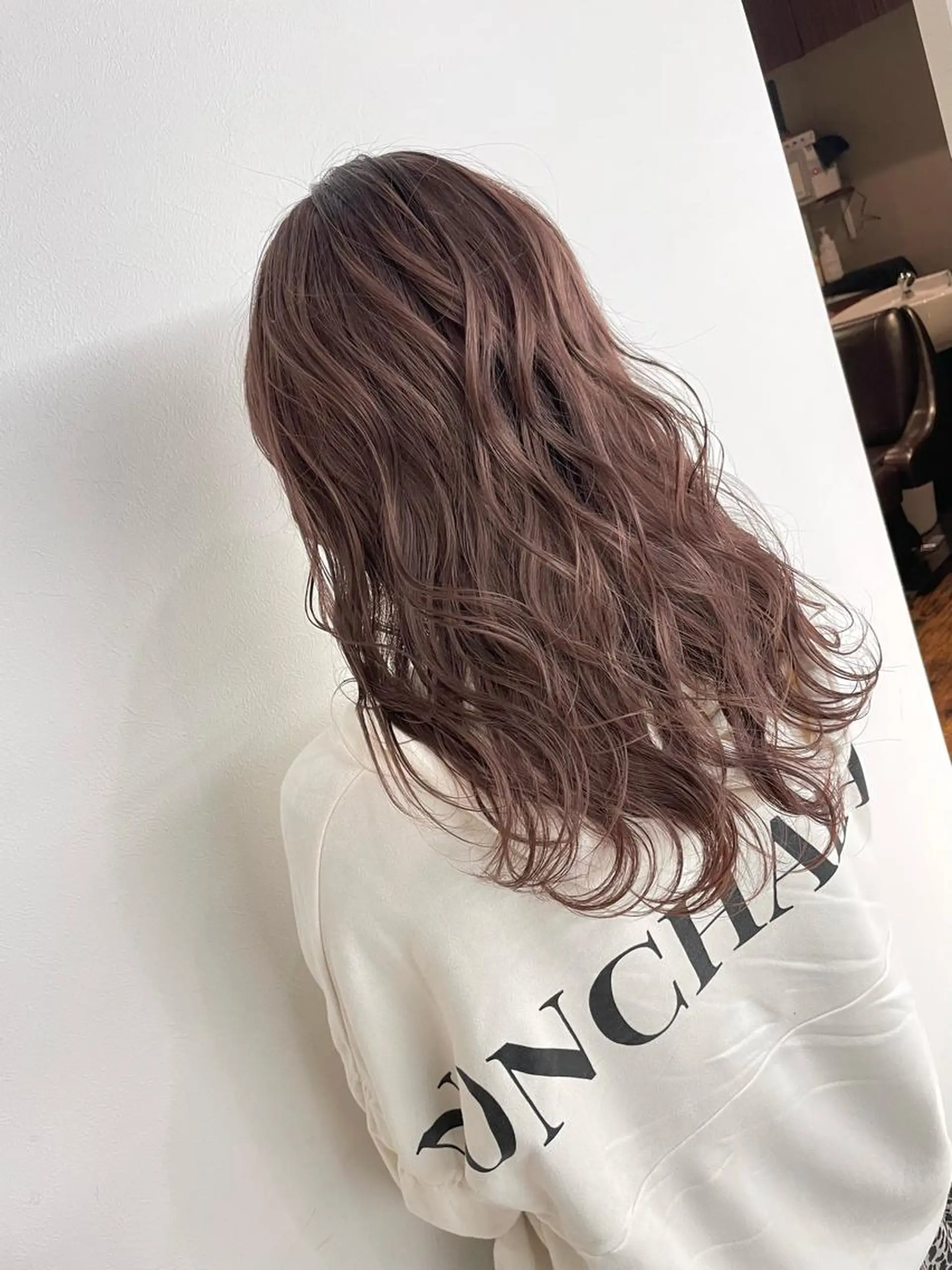 セミロング カラー ヘアカラー トリートメント ヘッドスパ 髪質改善サロン Sea shinjuku 新宿南口【シー シンジュク】所属・髪質改善/韓国ヘア レイヤー/新宿/ロミのヘアスタイル