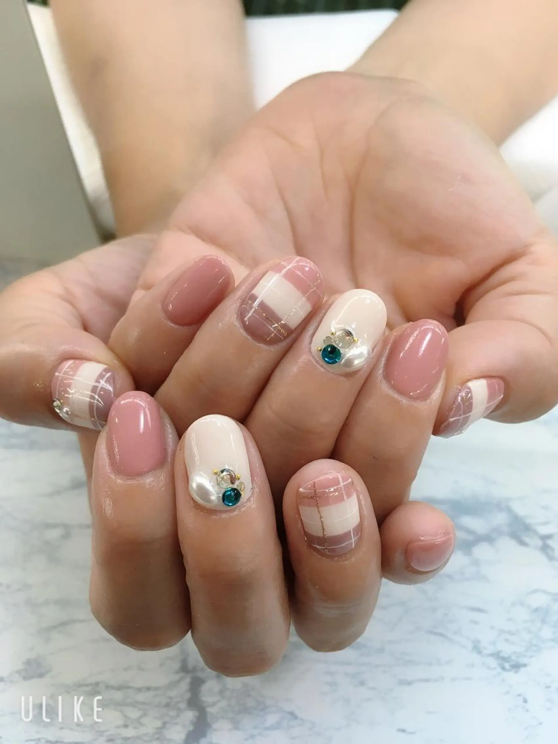 ネイル ハンドネイル ネイルサロンTiara所属・戸倉 千秋のネイルデザイン