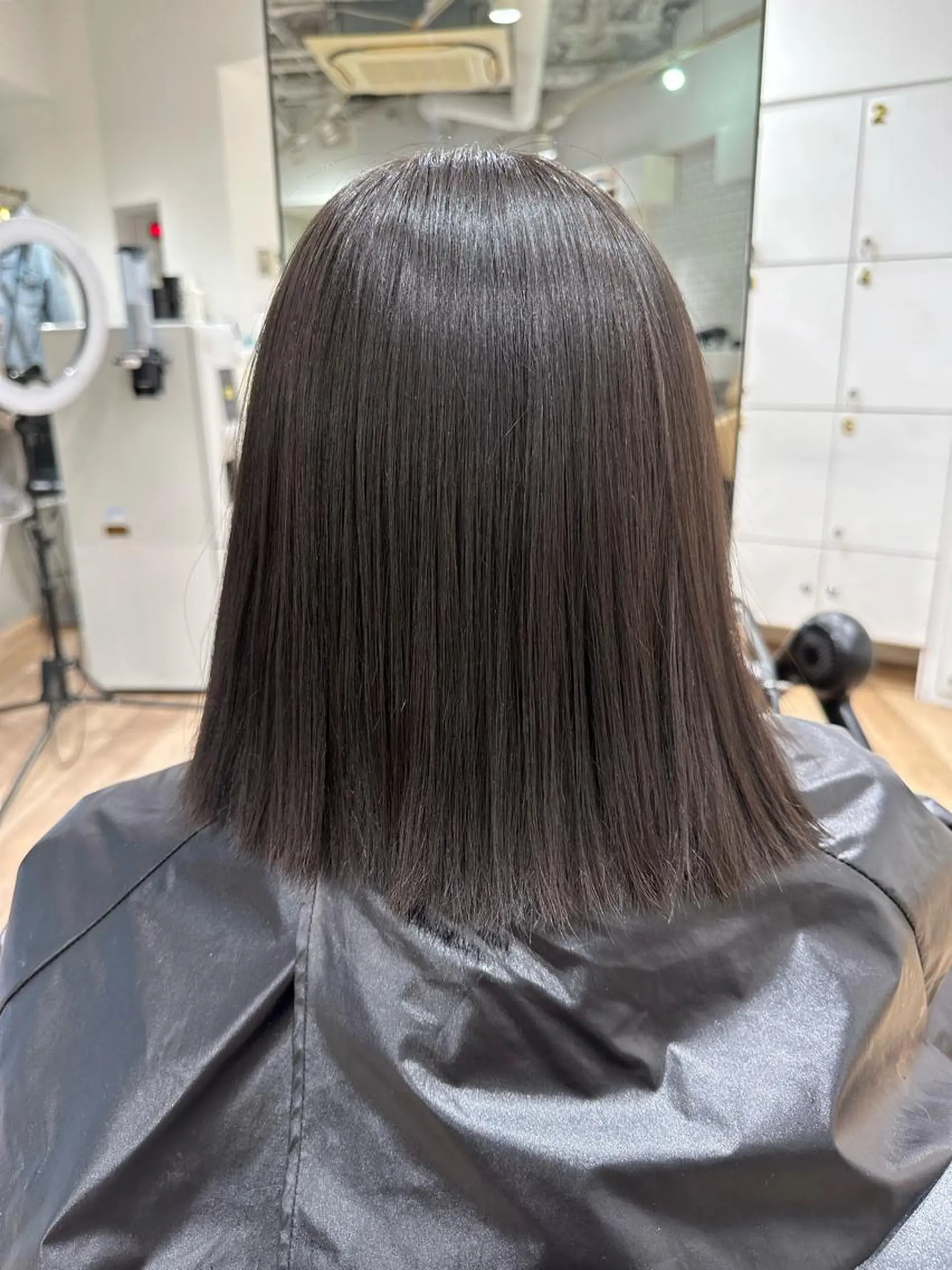 ミディアム アッシュ 💛NOZOMI💛 ハイトーンカラーのヘアスタイル
