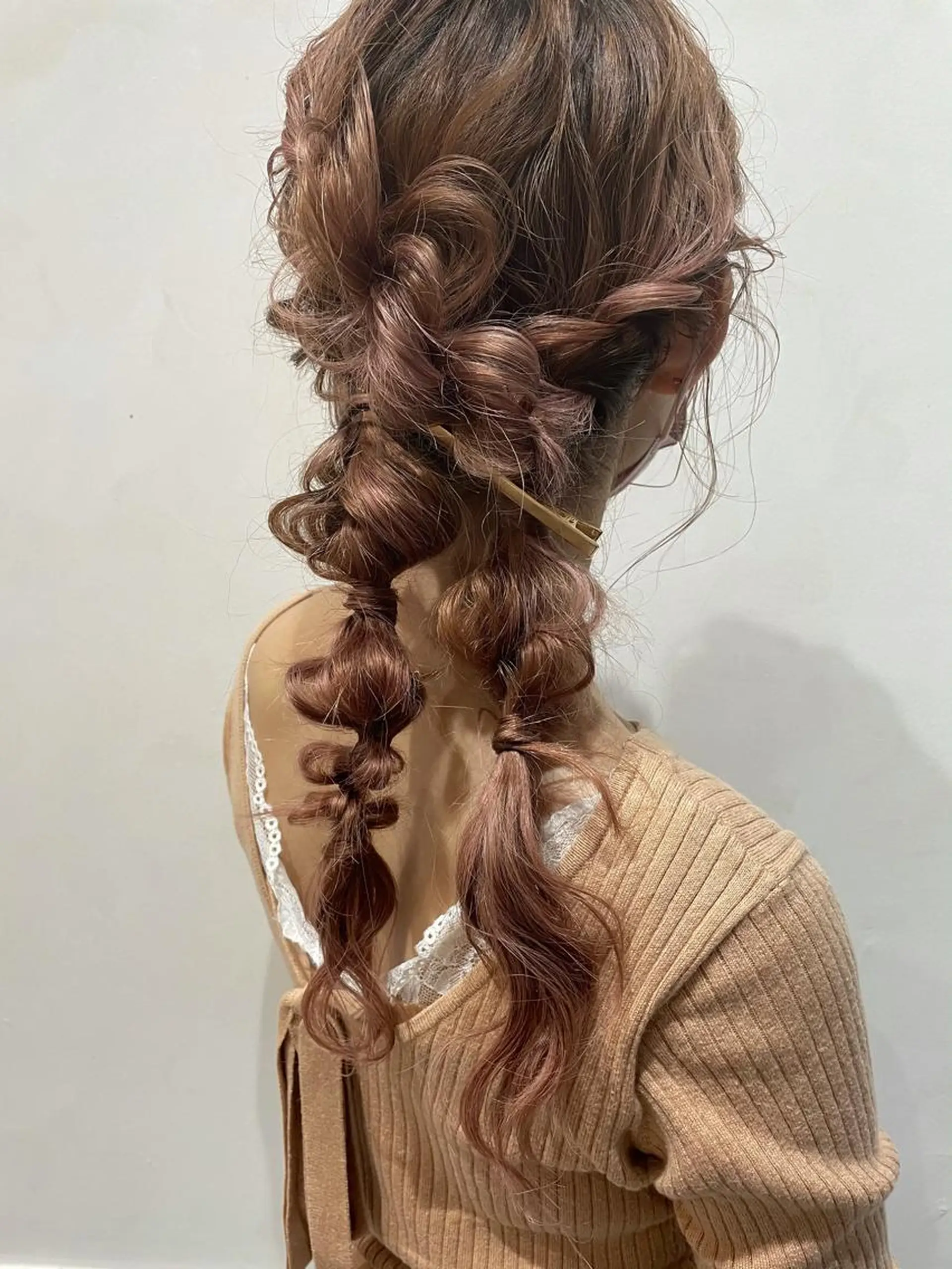 ヘアアレンジ sherry【シェリー】所属・miho 大国町 柔らかいハイトーンのヘアスタイル