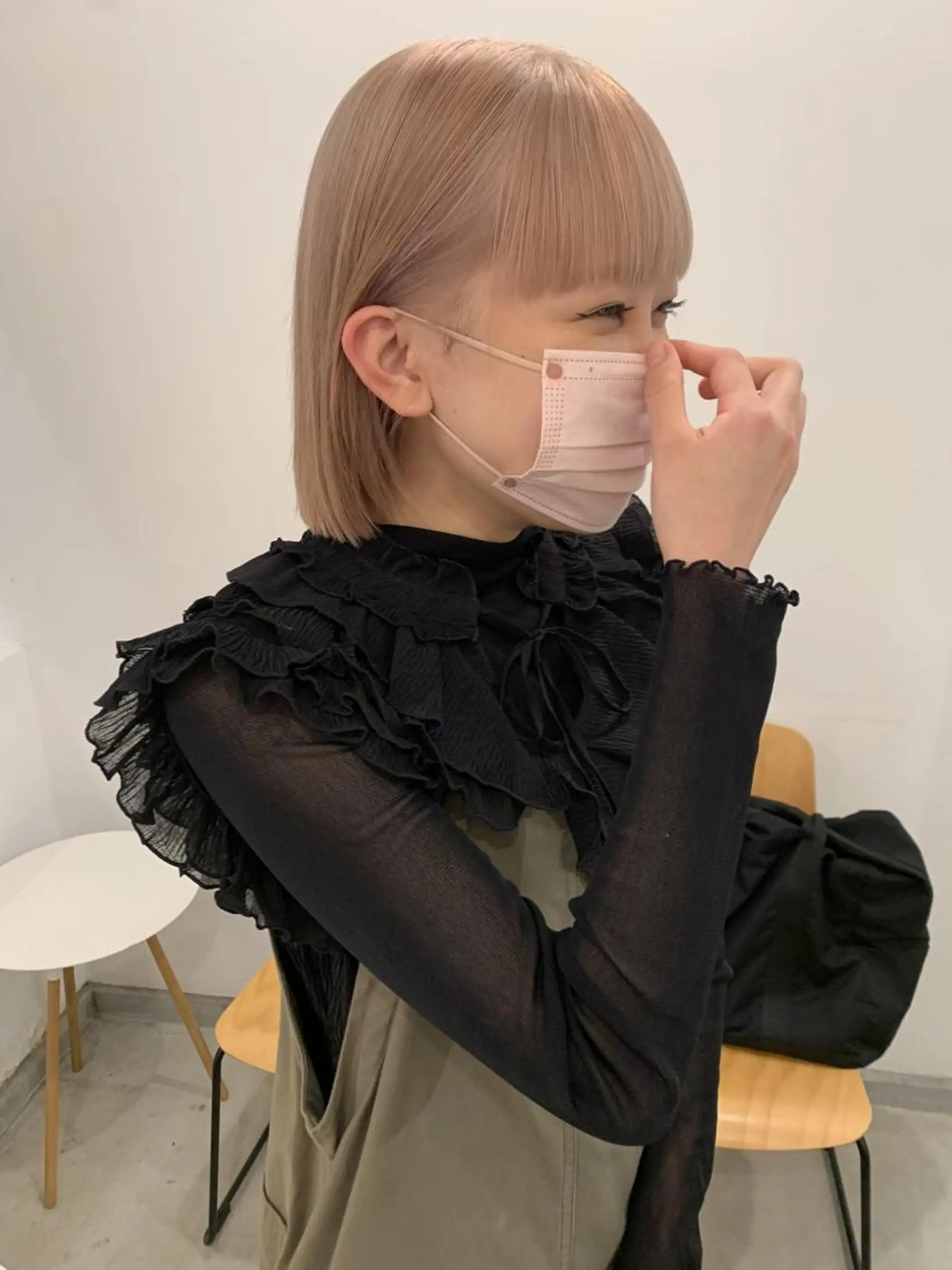 ミディアム カラー ベージュカラー ブリーチ ケアブリーチ ホワイトベージュ ブリーチカラーが人気 onnuのヘアスタイル
