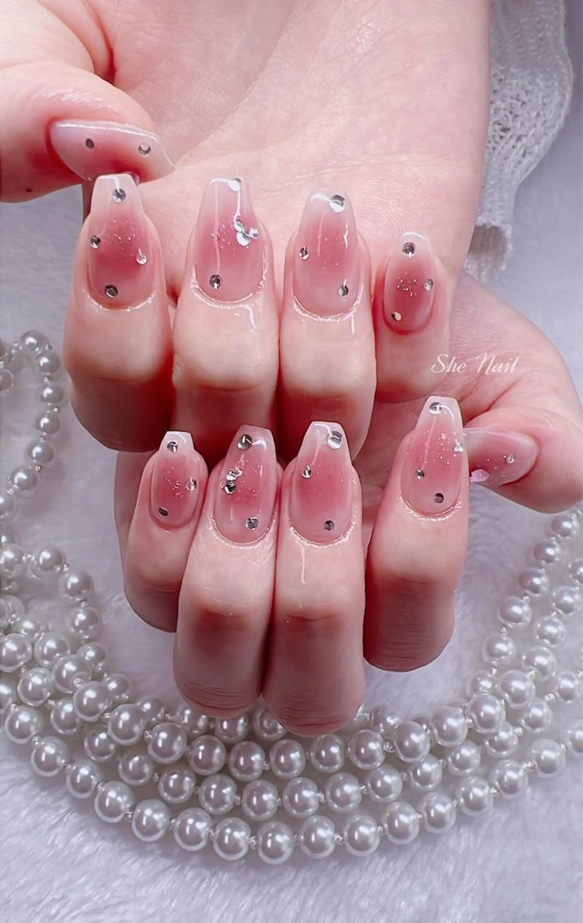 ネイル チークネイル フレンチネイル キラキラネイル 韓国ネイル マグネットネイル ハンドネイル She   Nail所属・ISA_ BELLAのネイルデザイン