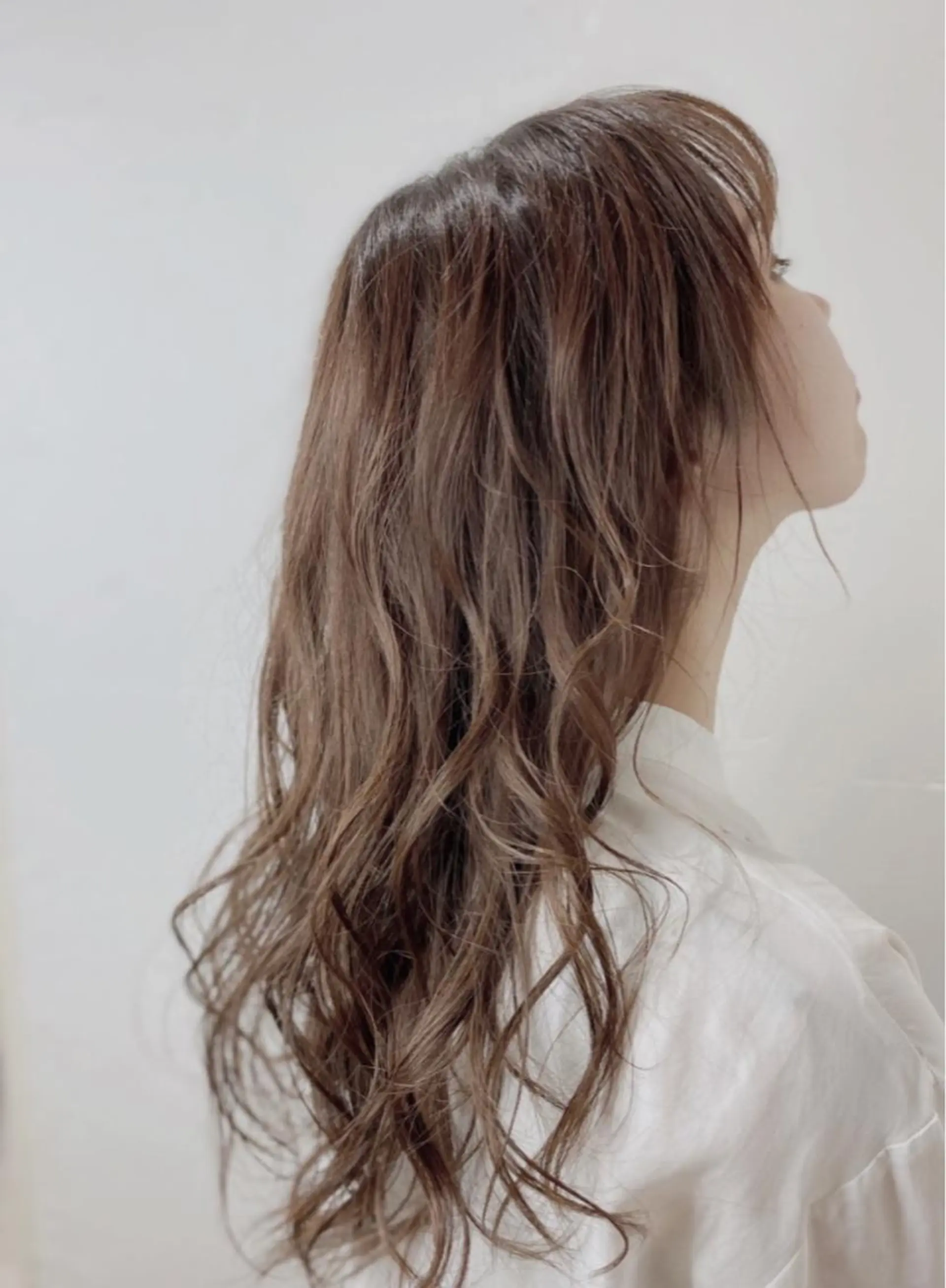 ロング カラー ショートボブ アッシュ ベージュカラー グレージュ イルミナカラー セレスト心斎橋所属・上田 篤史のヘアスタイル