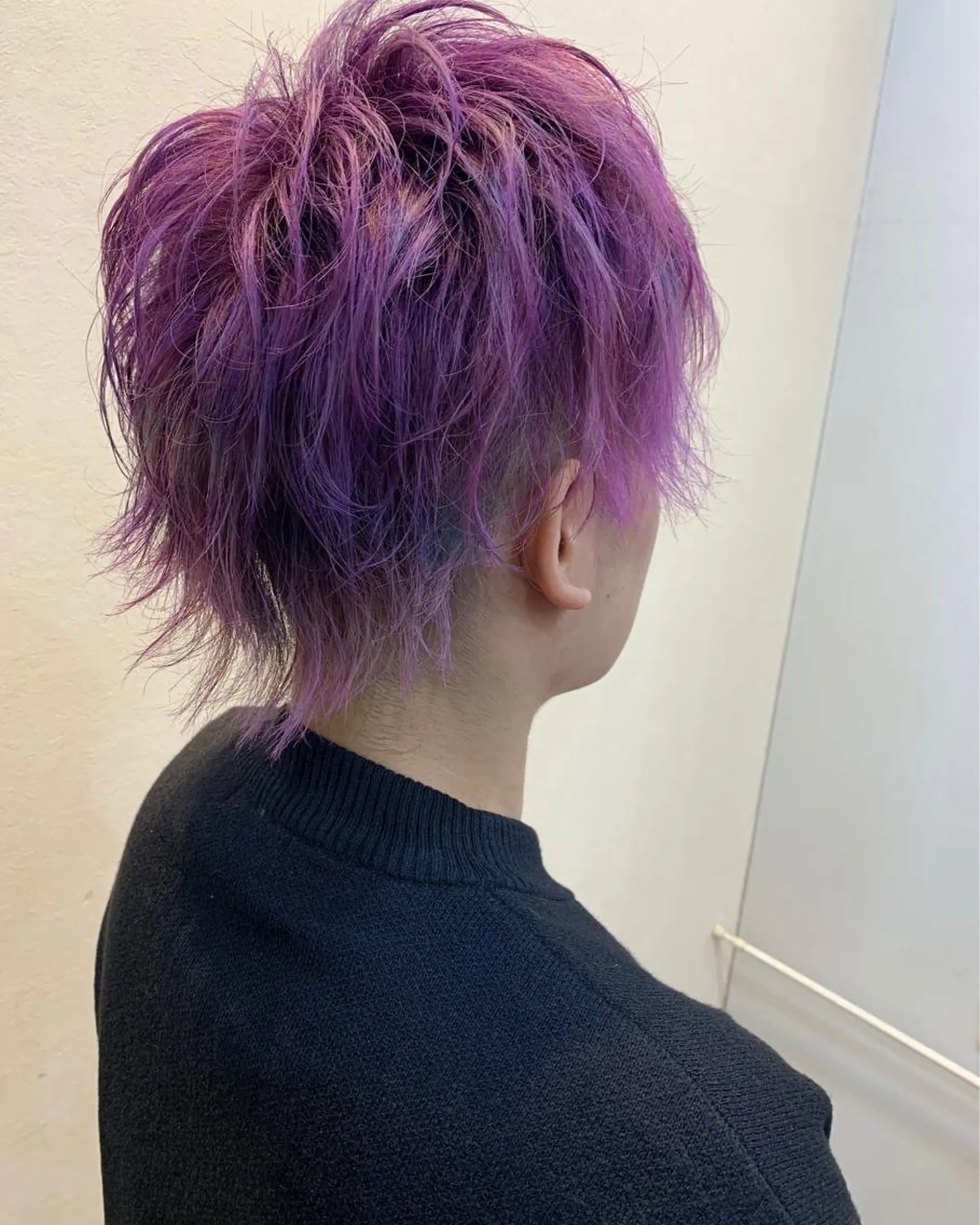 ミディアム カラー ヘアアレンジ メンズ ピンクカラー パープルカラー 今村公介 ブリーチ特化、派手髪のヘアスタイル