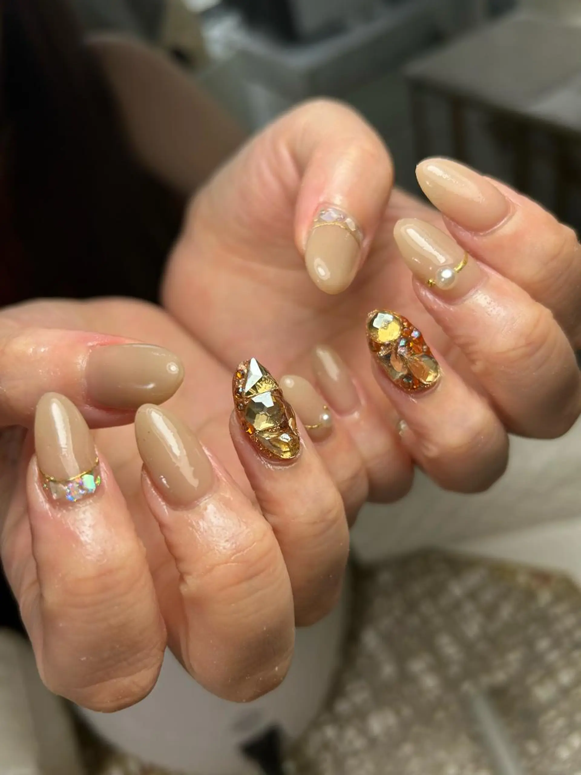 ネイル アートネイル 長さ出し ジェルネイル キラキラネイル ニュアンスネイル 艶々の美爪を〜 【リリアーナ】のネイルデザイン