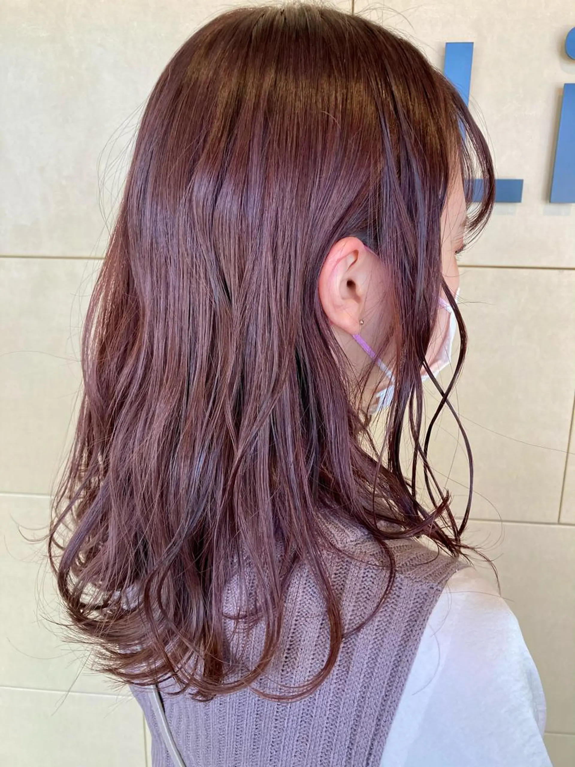 セミロング タカツド ユウキのヘアスタイル