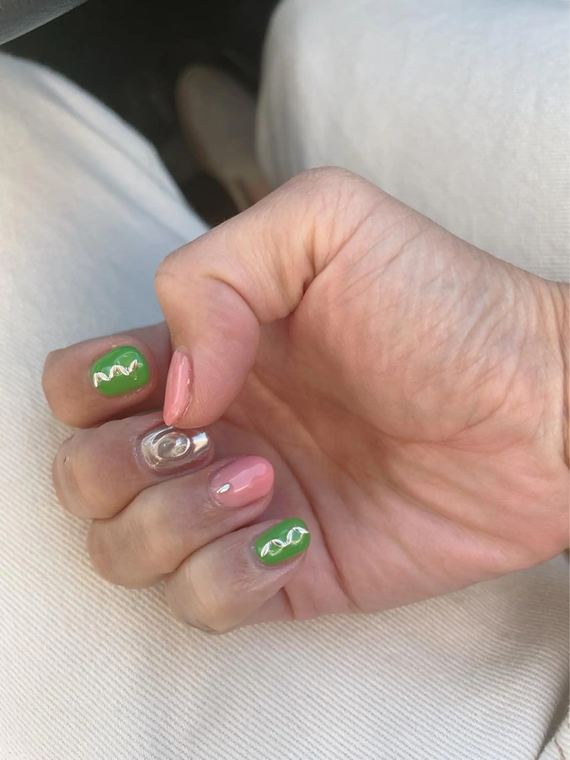 ネイル アートネイル グリーン ミラーネイル マジョリカ ブルーのネイルデザイン