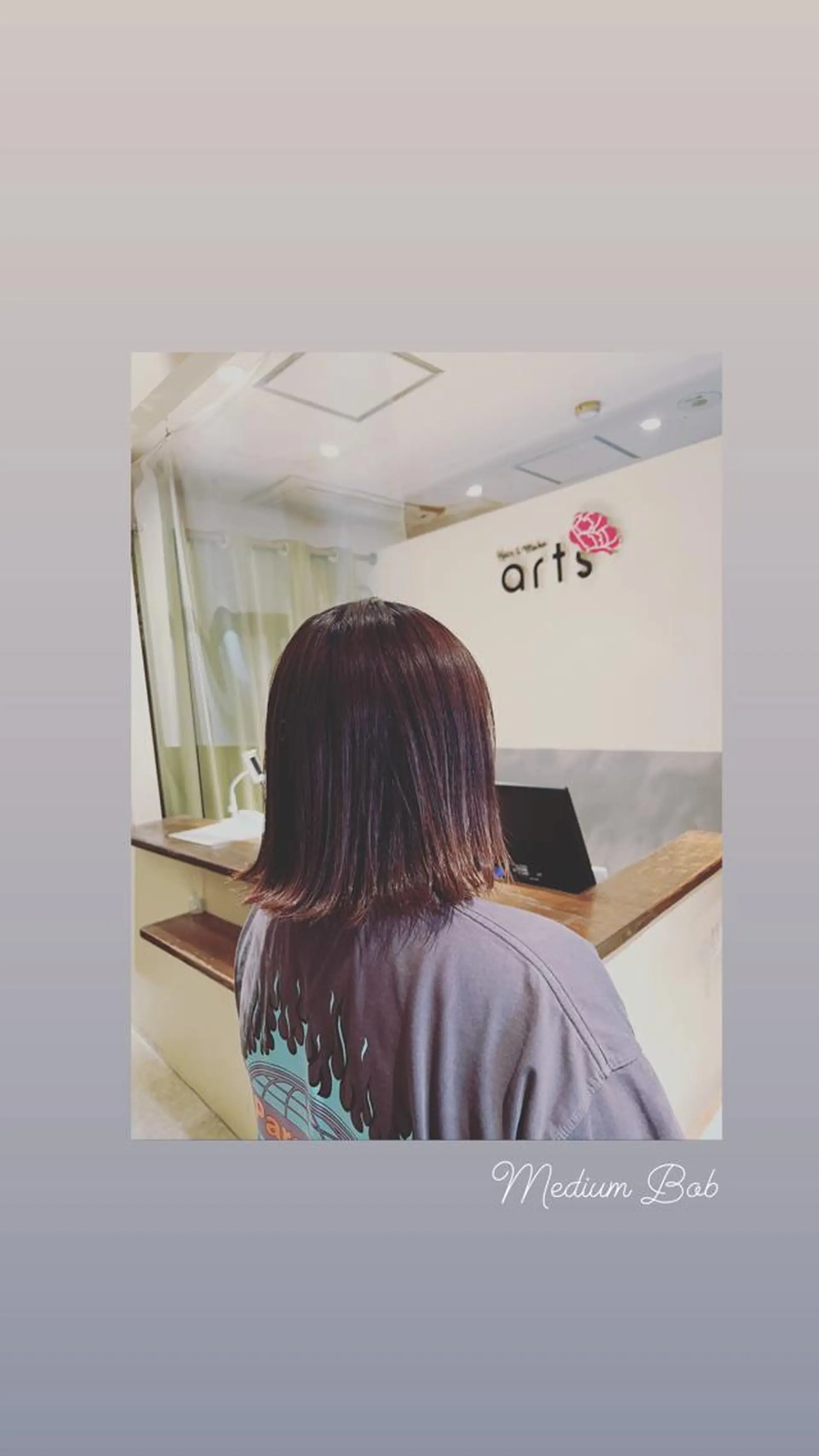 ミディアム ボブ 外ハネヘア ハイライト/インナー /ブリーチ/レイヤーのヘアスタイル