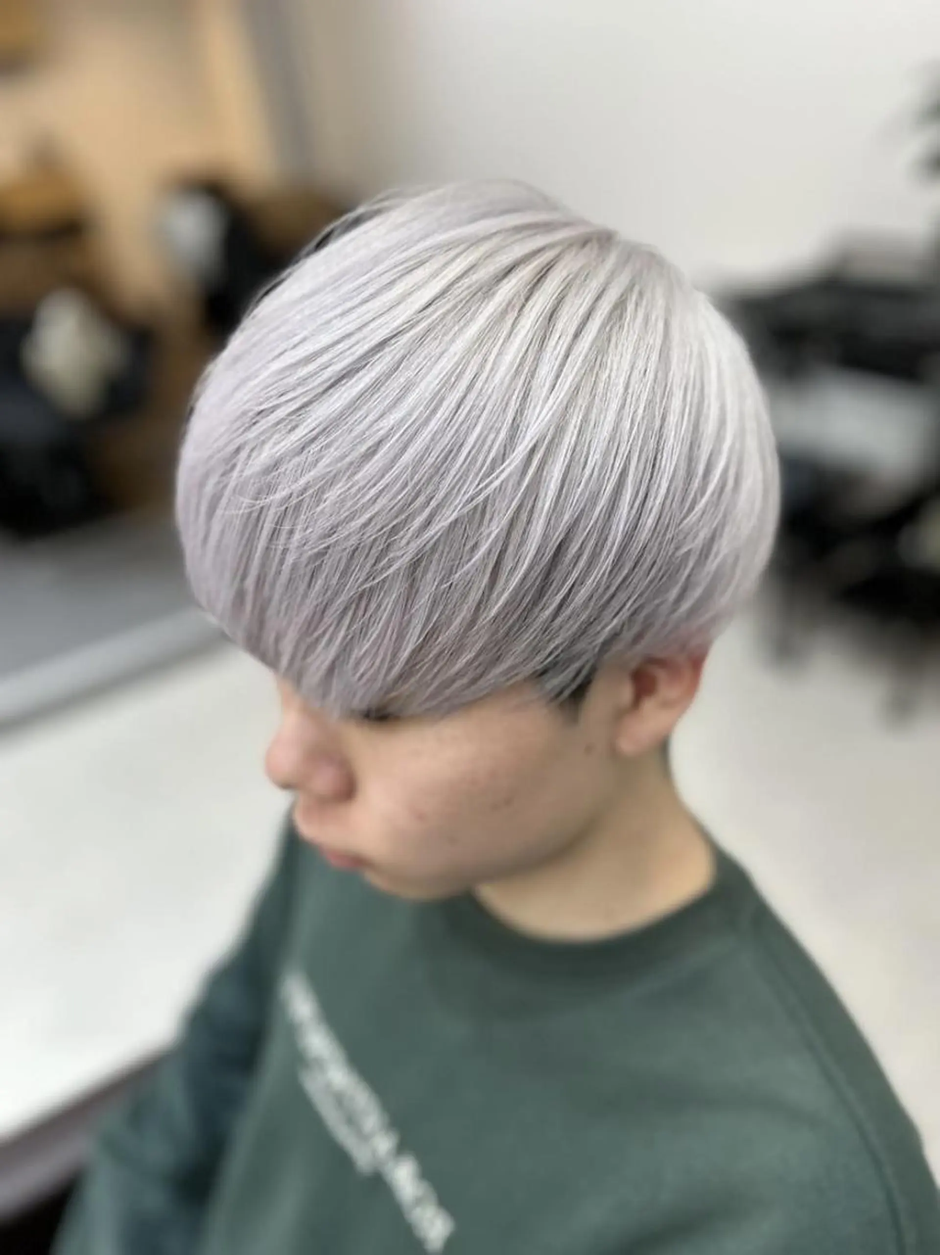 メンズ カラー ミディアム メンズブリーチ ブリーチ ダブルカラー カット ヘアカラー ✨【公式】 juhl.横浜✨のヘアスタイル