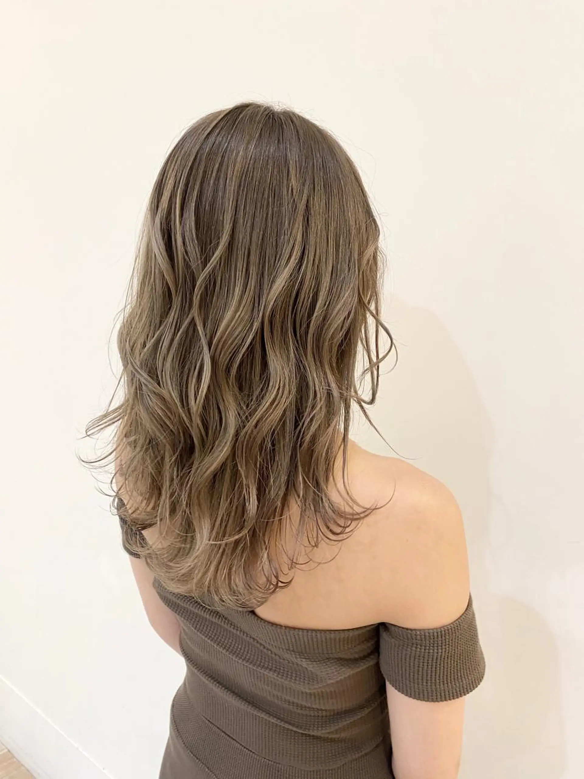 ミディアム カラー カット ヘアカラー エクステ 美髪改善・ストレート 🌿エクステ/カンジのヘアスタイル