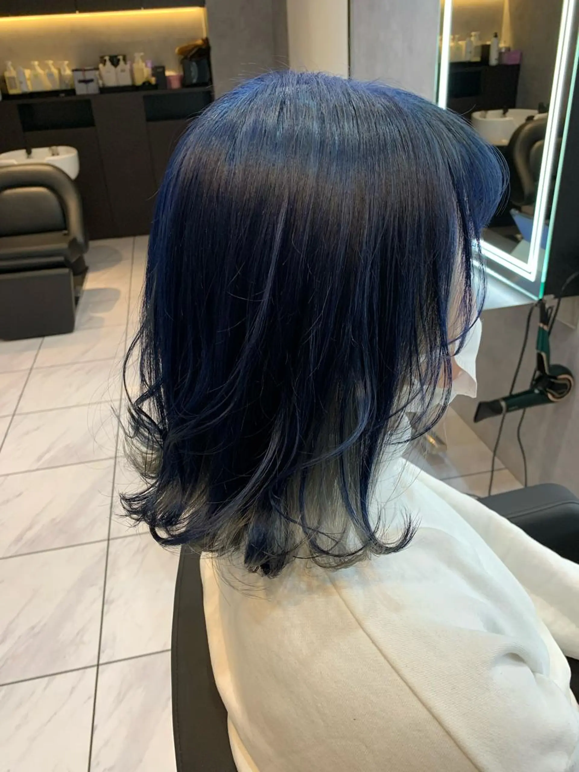 ミディアム カラー ネイビーカラー シルバー 透明感/ブリーチ縮毛 /髪質改善/星野純一のヘアスタイル