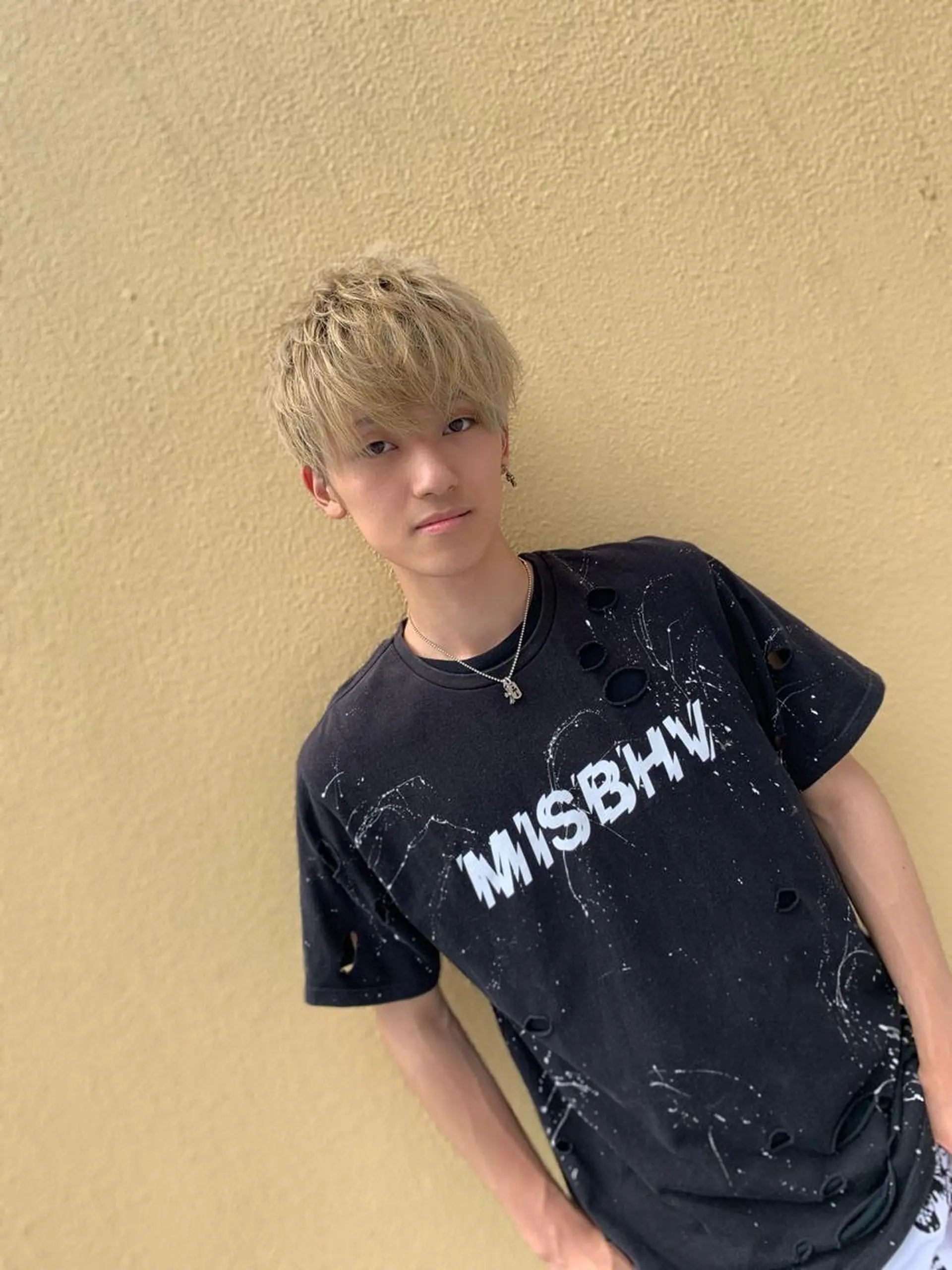 ショート ヘアアレンジ メンズ マッシュ ヘアカラー トリートメント IwAsh中山所属・✂︎中山ブリーチ・ パーマ✂︎露木智也のヘアスタイル