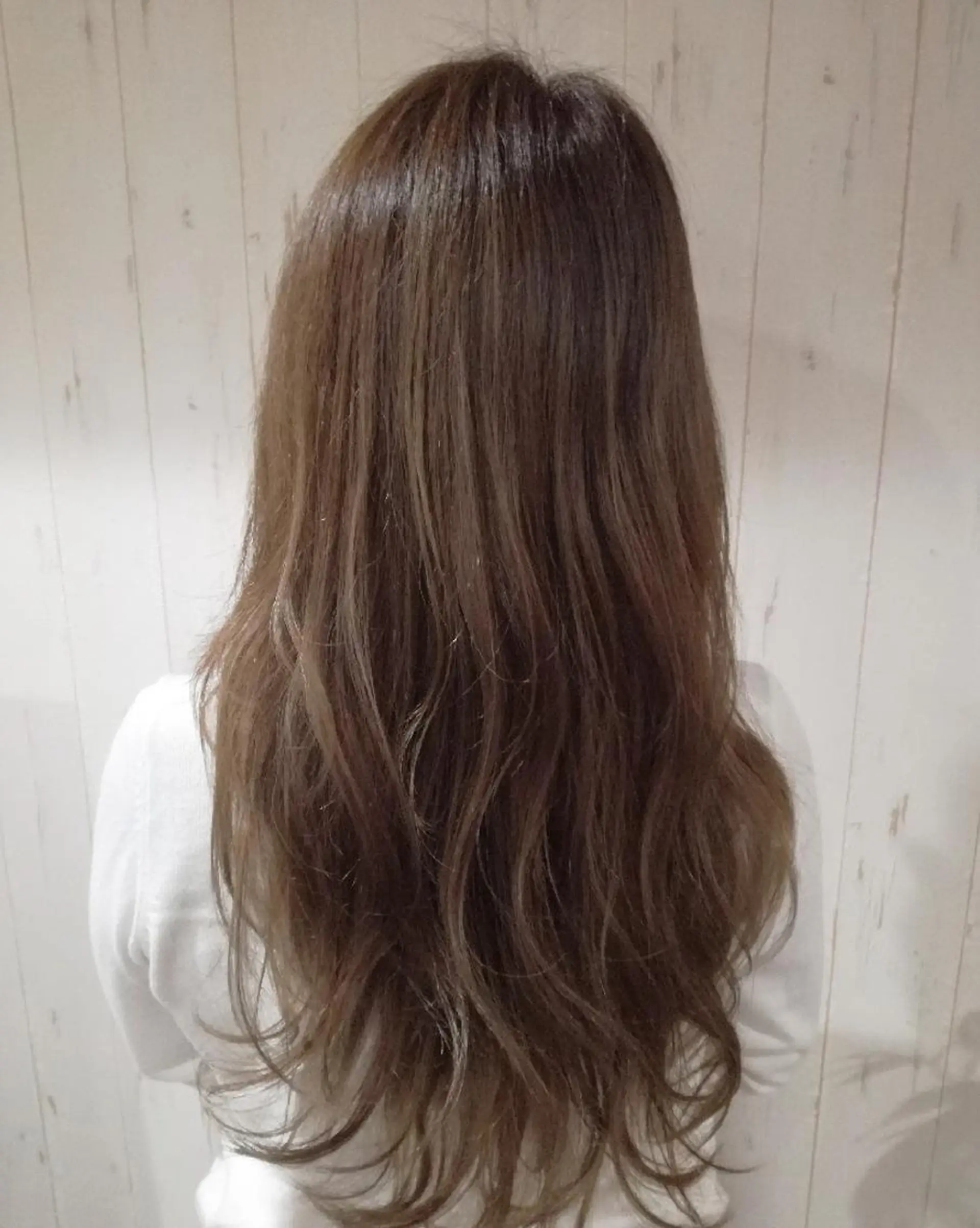 カラー ロング ベージュカラー 西川 敏夫のヘアスタイル