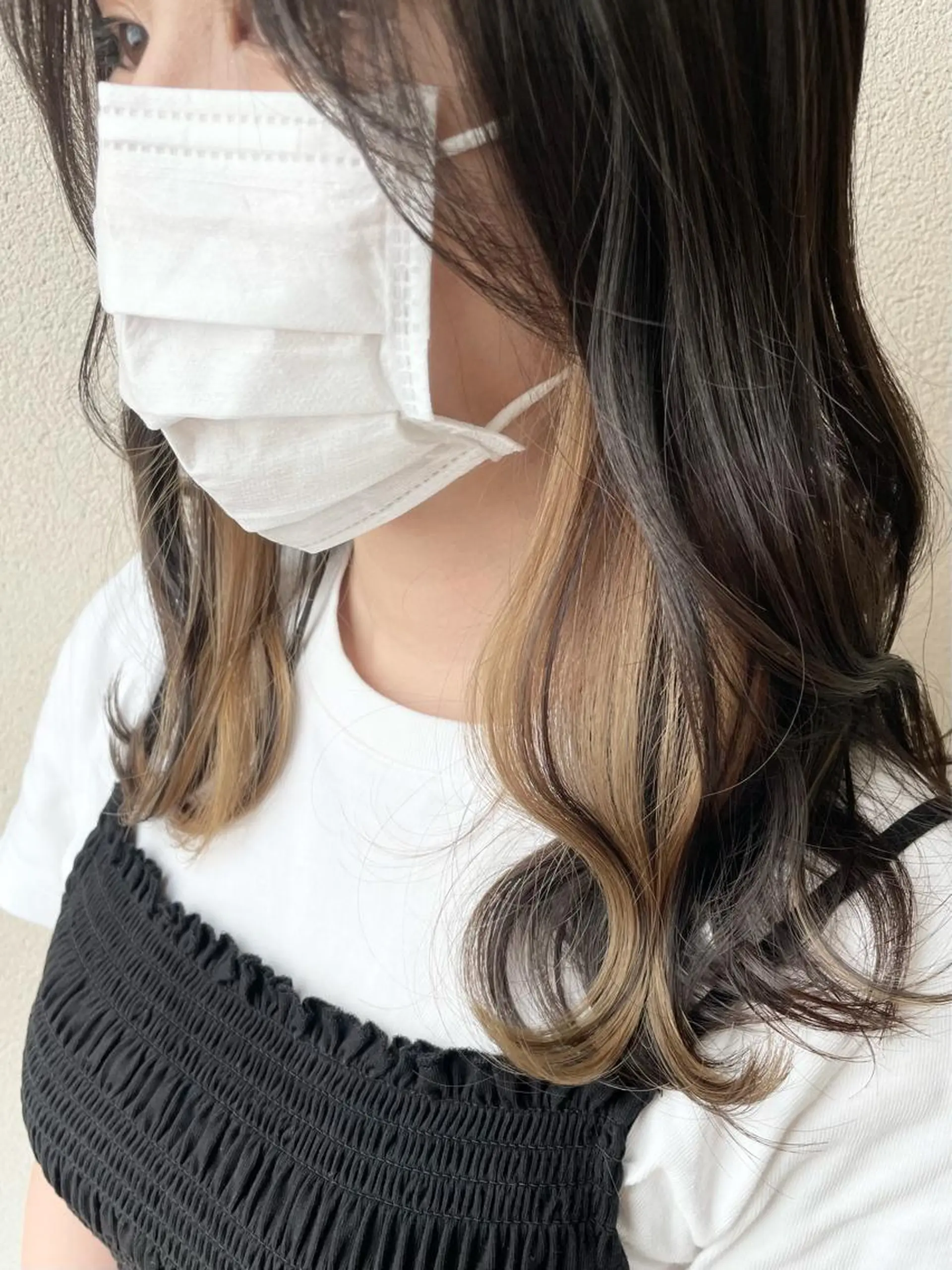 セミロング カラー アッシュ アッシュグレー ベージュカラー イヤリングカラー 沢田 瞳のヘアスタイル