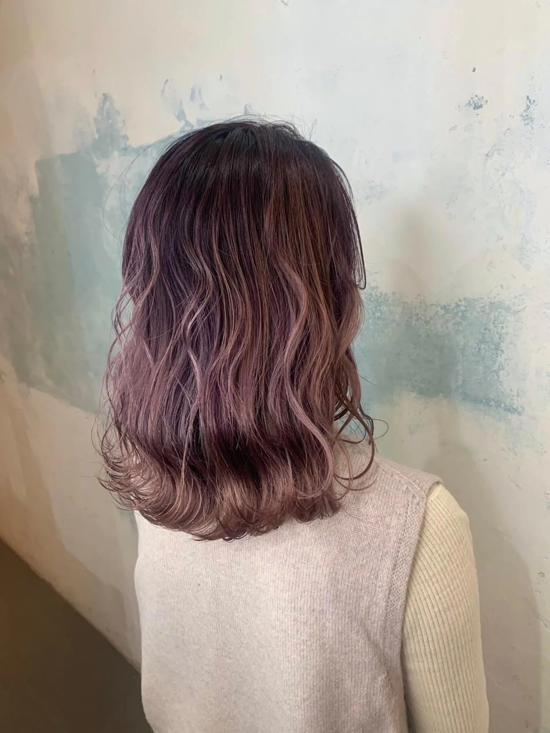 セミロング カラー バレイヤージュ ピンクカラー レイヤーカット 🍑艶髪✖️暖色系 ✨momoka🍑のヘアスタイル