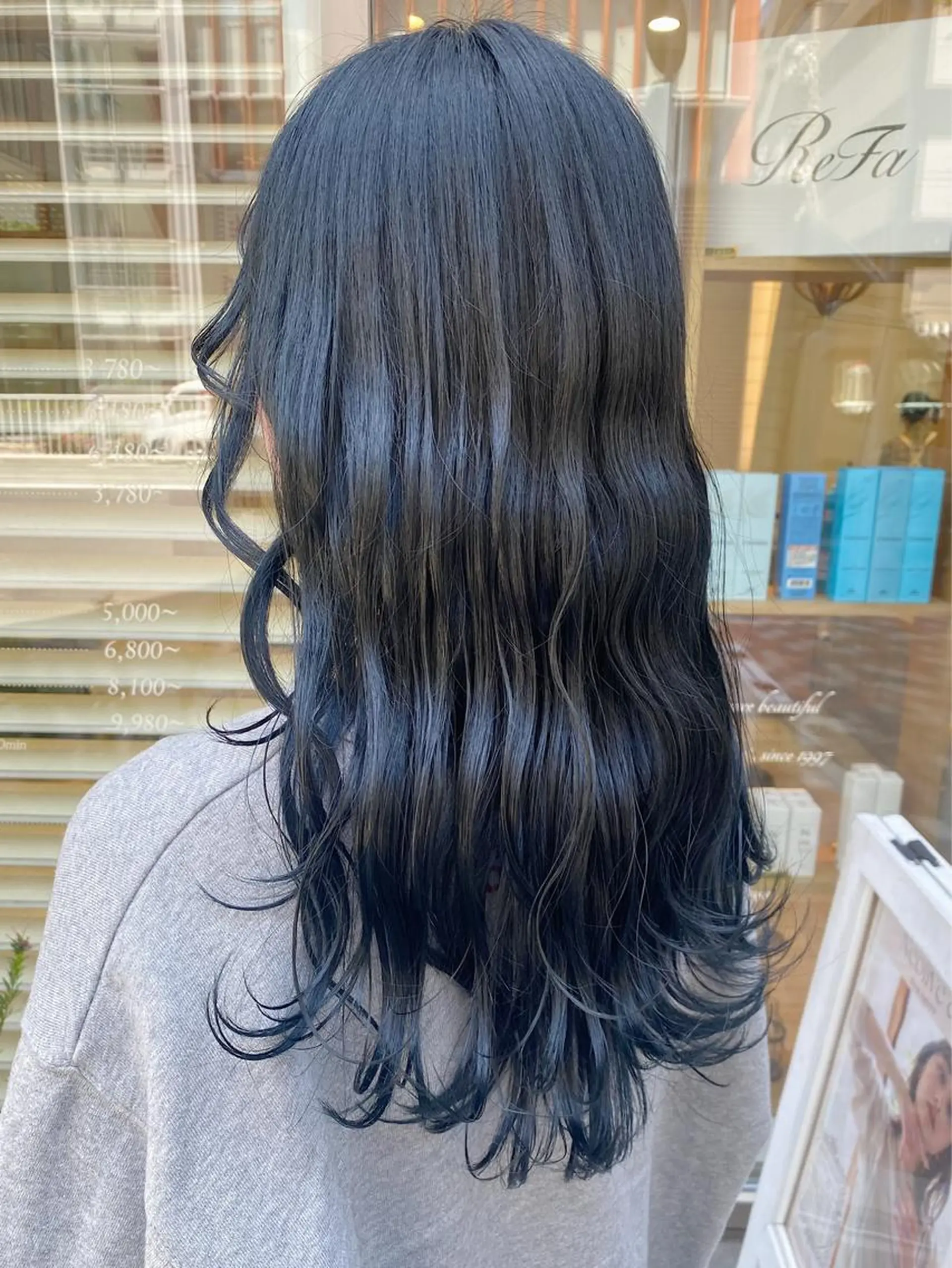 ロング カラー 黒髪 ブルーカラー ブルーブラック 🧸にしかた ちひろ🧸 / 渋谷のヘアスタイル