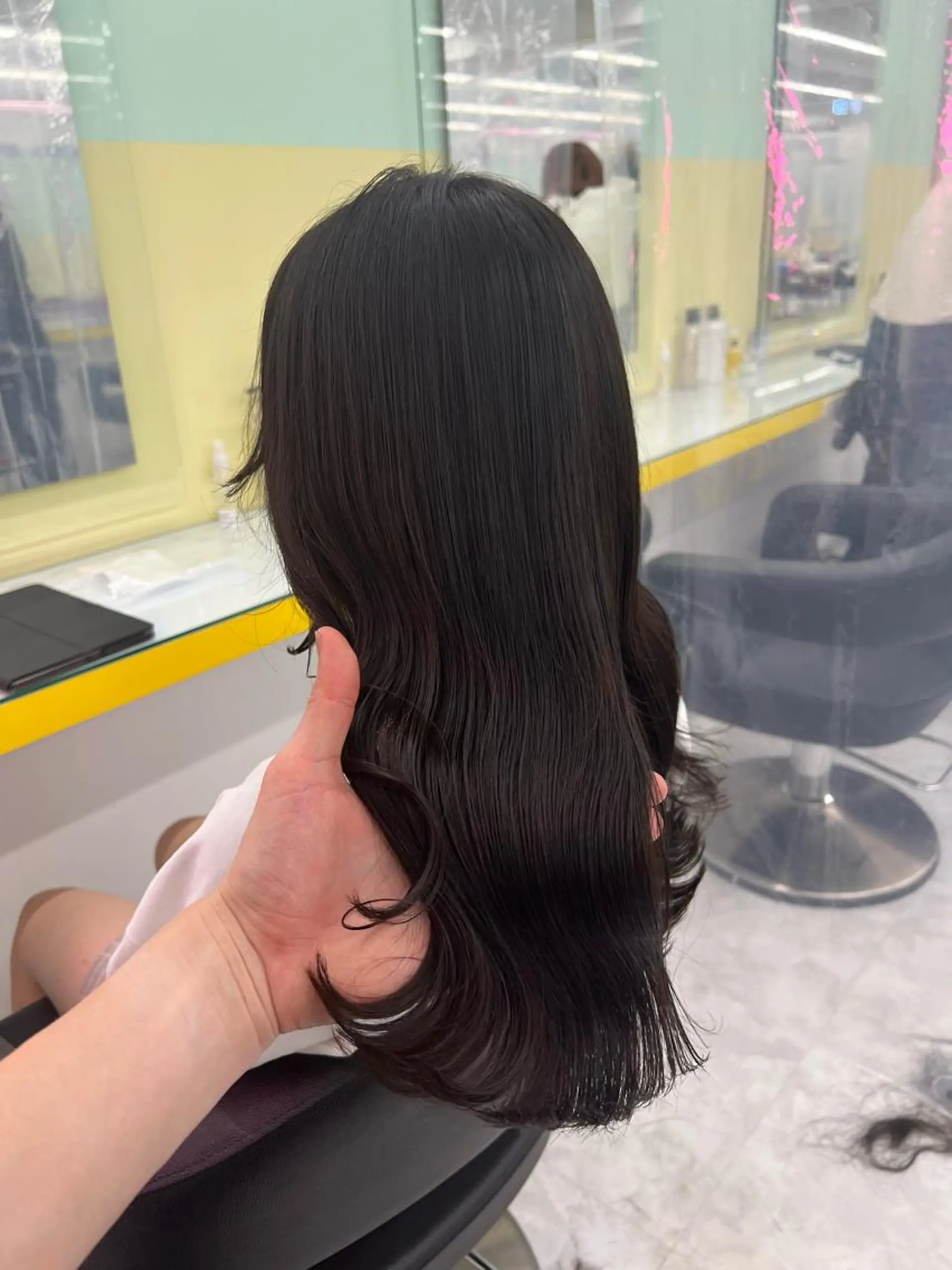 ミディアム パーマ ヘアアレンジ メンズ マツエク・マツパ ヘアカラー トリートメント ヘッドスパ ヘアセット 韓国風ベージュ🤎 赤みなし🌿横浜🤎のヘアスタイル
