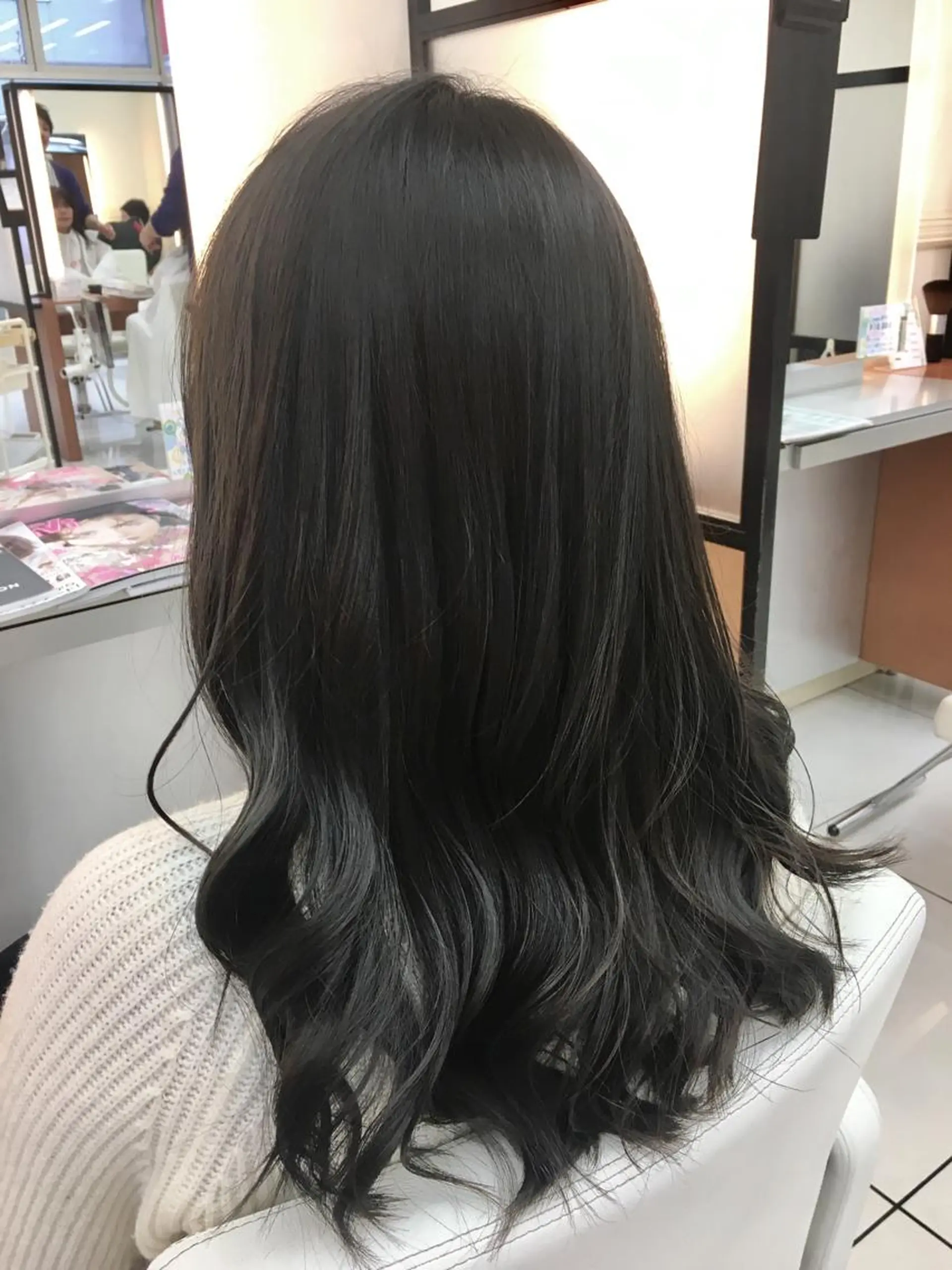 カラー イルミナカラー 縮毛矯正 N° jillva ♦️川端裕司♦️のヘアスタイル