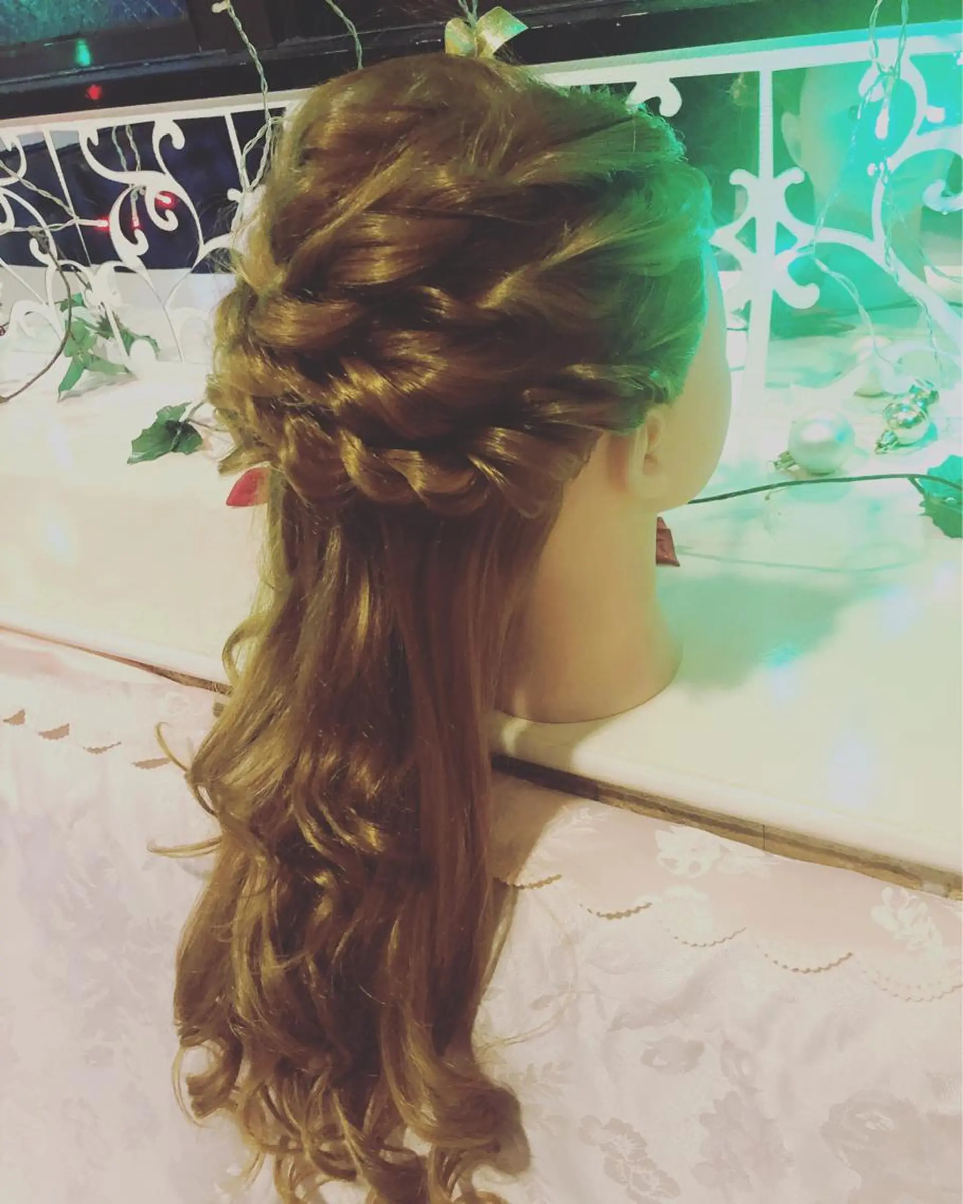 ロング カラー パーマ ヘアアレンジ メンズ キッズ ネイル マツエク・マツパ 銀河 ティンガーラのヘアスタイル