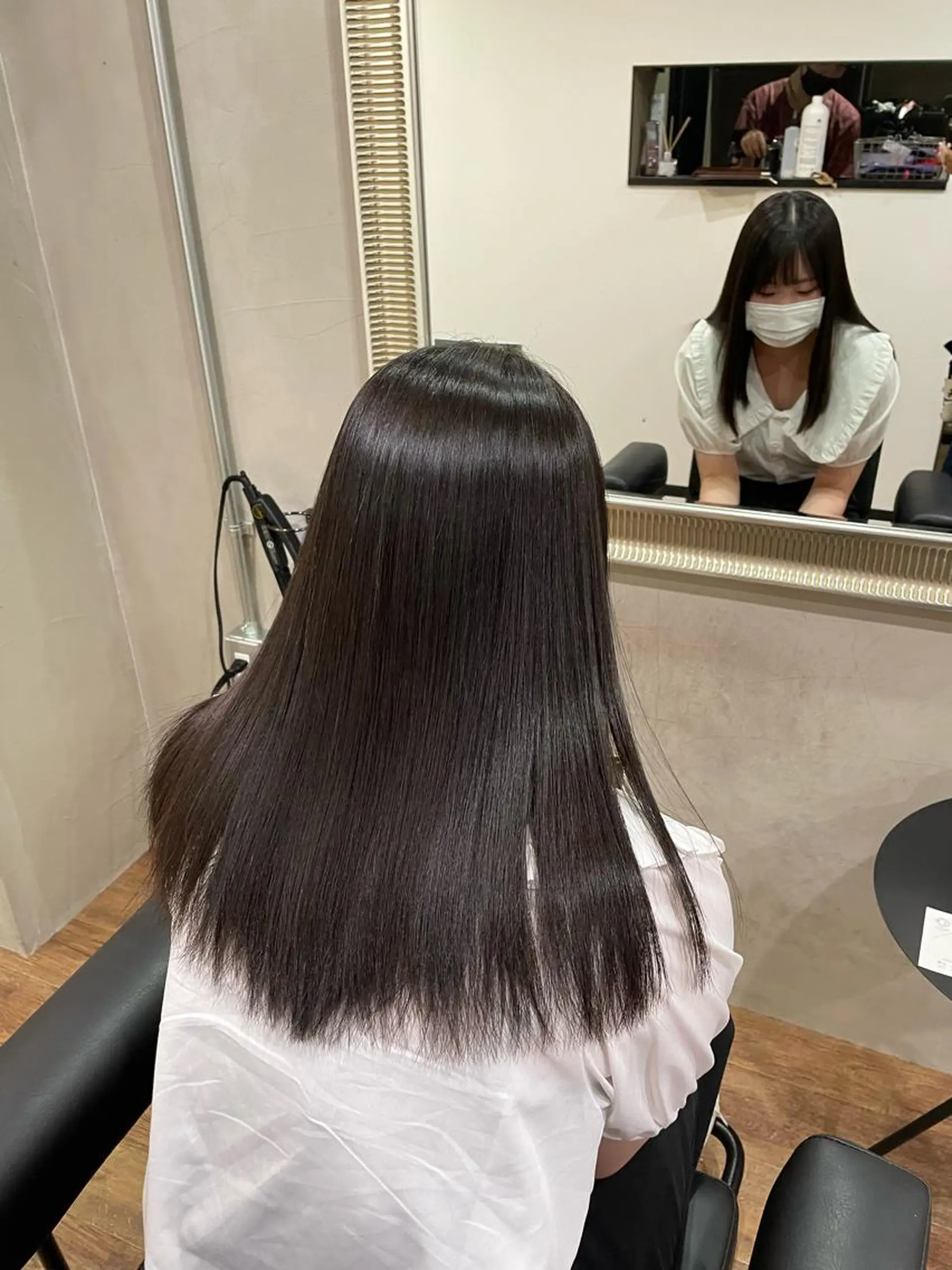 ロング 山本 眞白のヘアスタイル