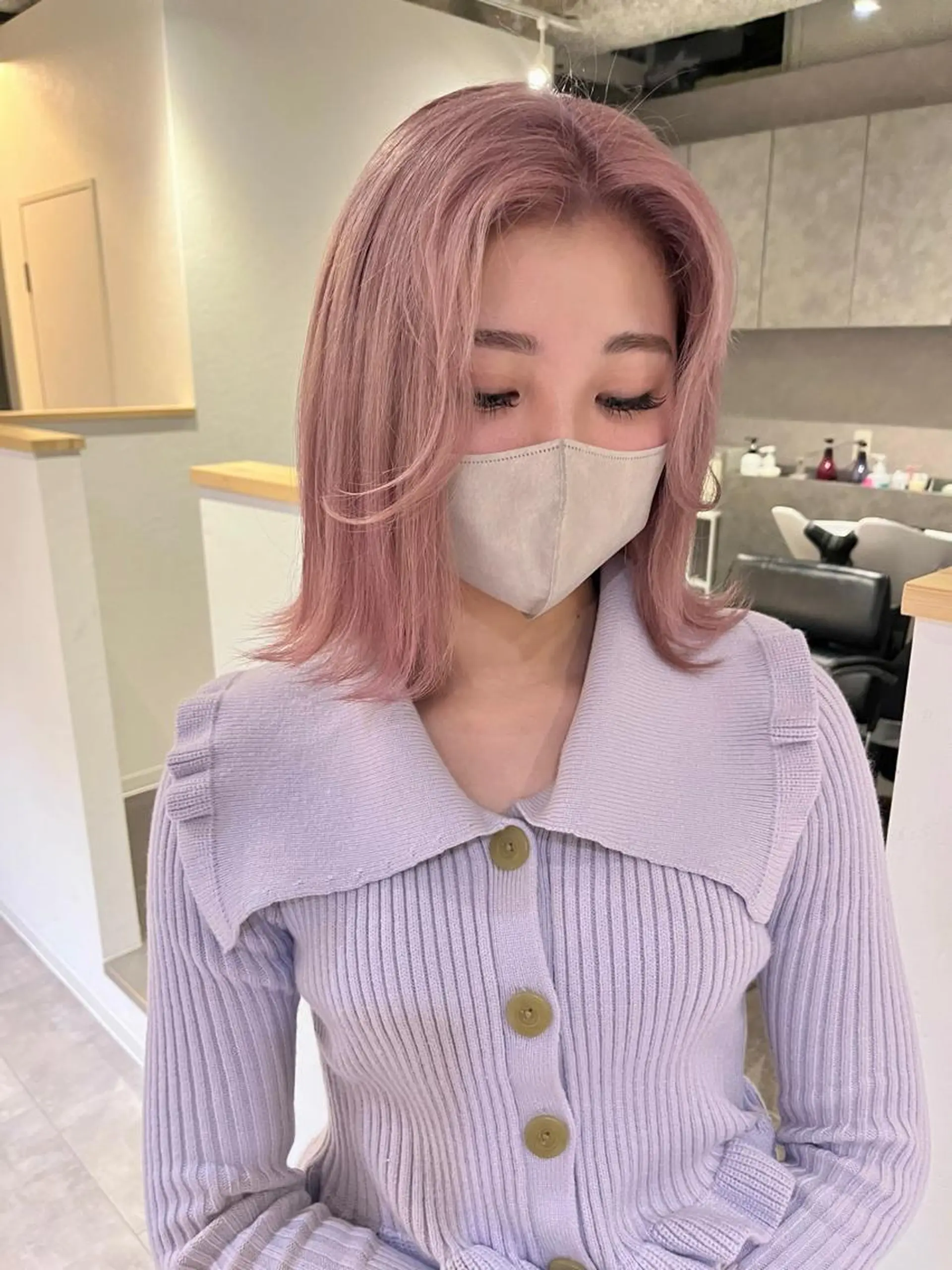ミディアム カラー ベージュカラー ダブルカラー ハイトーンカラー ピンクカラー ピンクベージュ カット ヘアカラー トリートメント 桃果 momokaのヘアスタイル