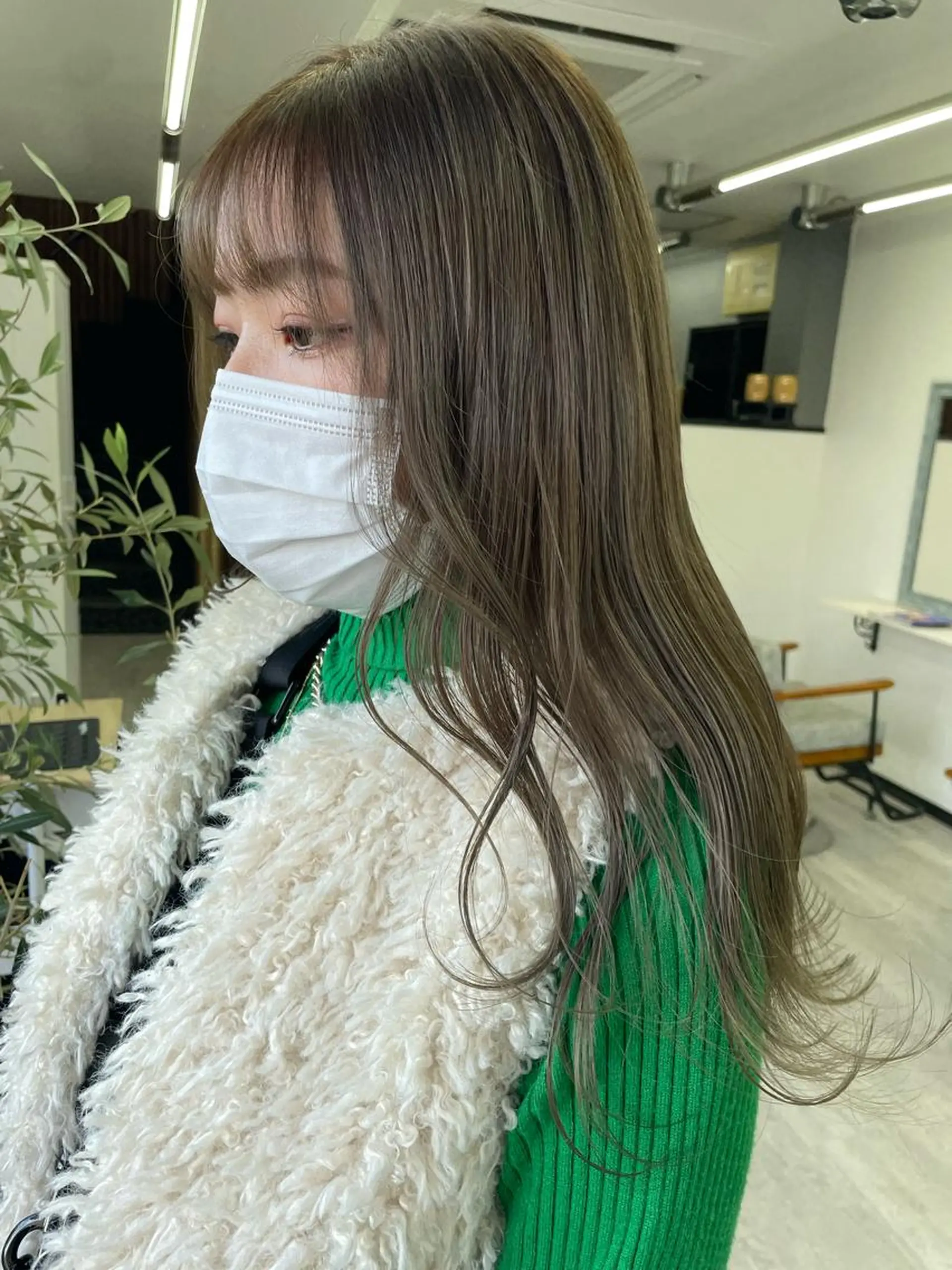 カラー ベージュカラー フォギーベージュ オリーブベージュ ヘアカラー オノ アカネのヘアスタイル