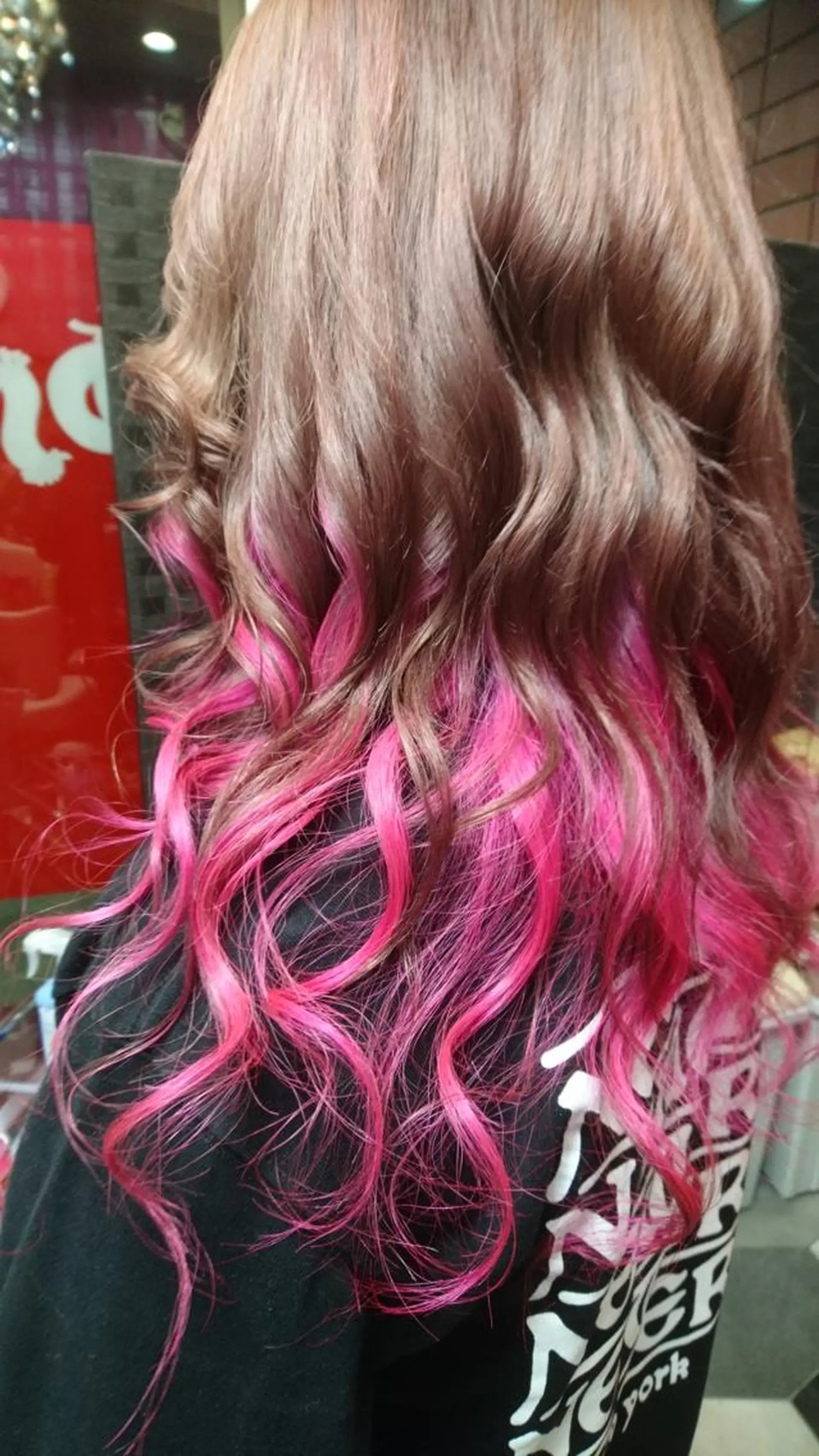 ロング カラー ダブルカラー ピンクカラー トリートメント 横山 千春のヘアスタイル