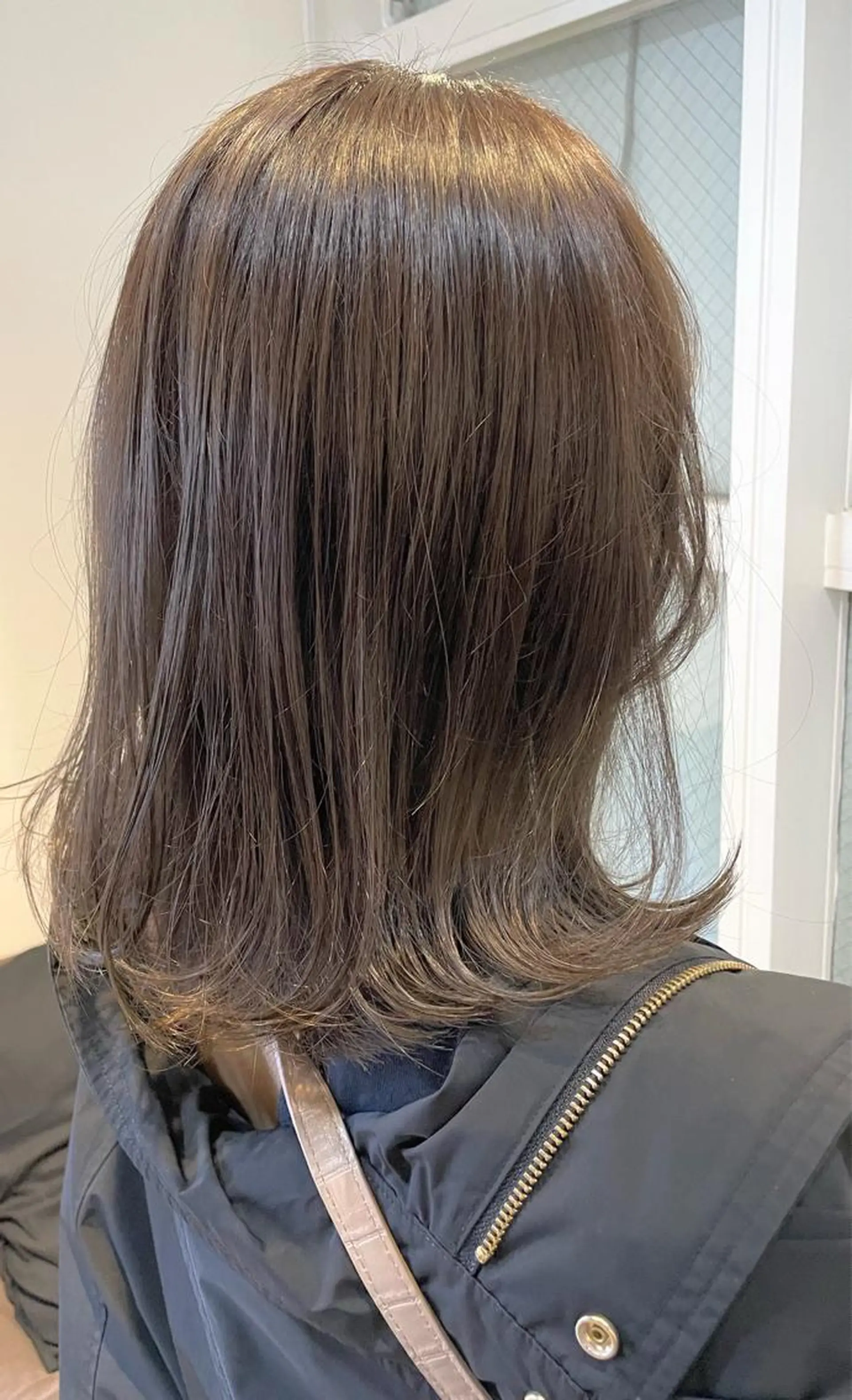 セミロング カラー ベージュカラー 中村 海波のヘアスタイル