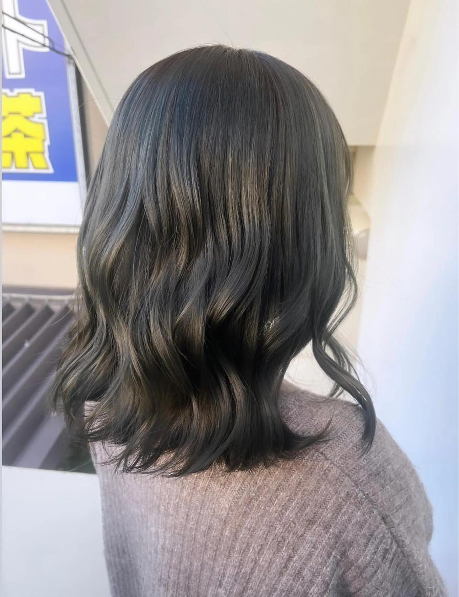 セミロング カラー ハイトーンヘアセット 🦋yuri🦋のヘアスタイル
