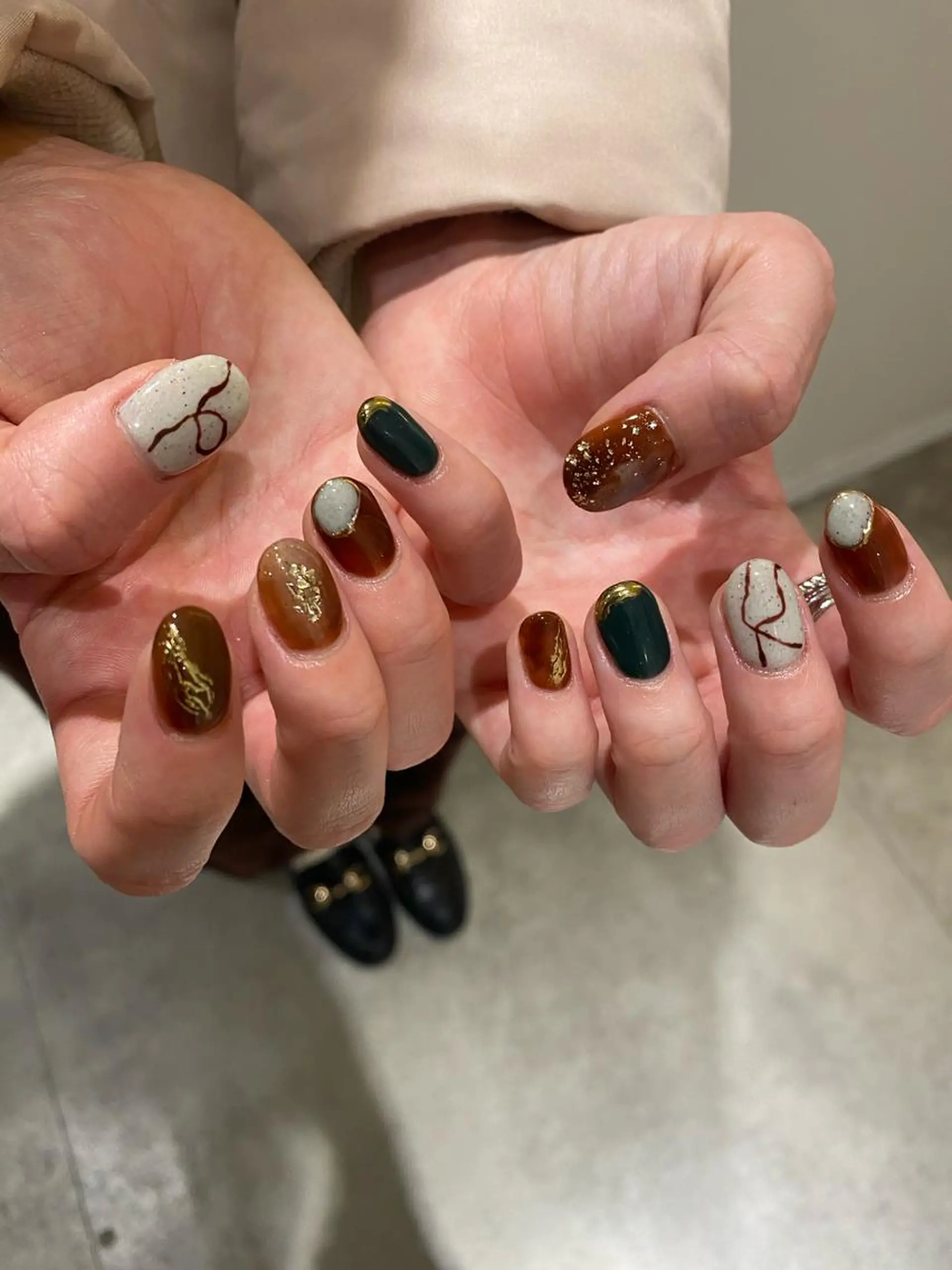 ネイル ニュアンスネイル sio.nail&eyebrow salon shimokitazawa2号店所属・nailist mana𖤐´-のネイルデザイン