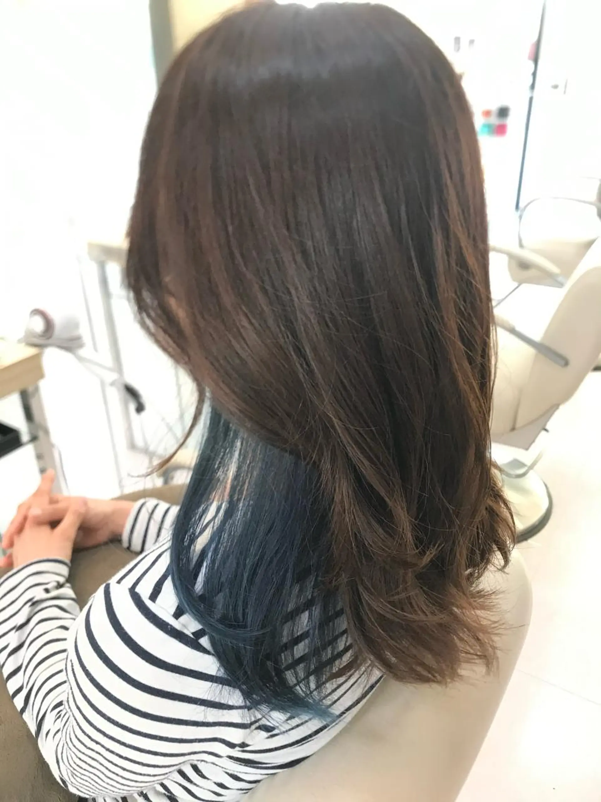セミロング カラー アッシュ ネイビーカラー 後藤 瑞季のヘアスタイル