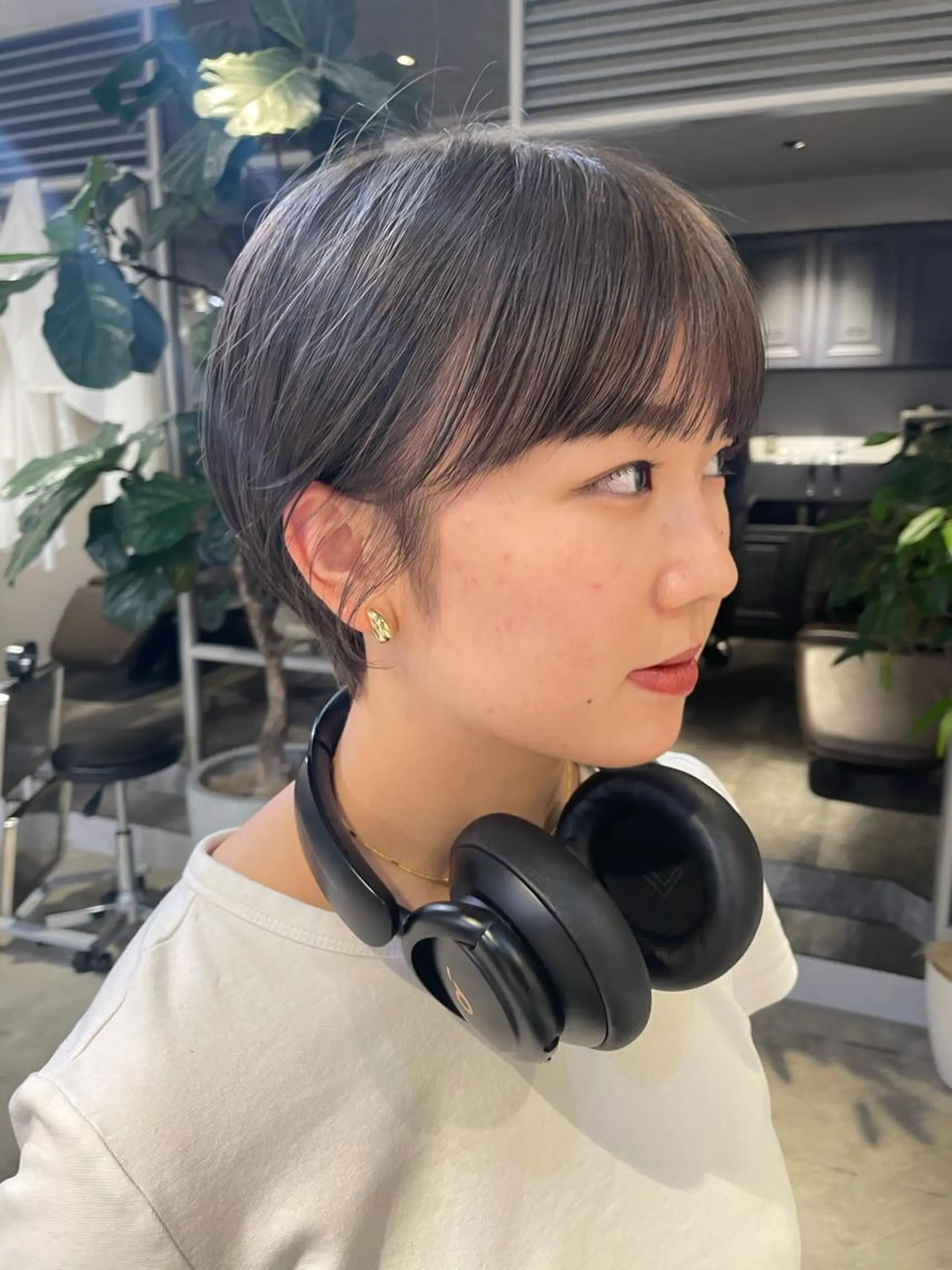 ショート カラー ダブルカラー グレージュ 斉藤 瑞恵のヘアスタイル