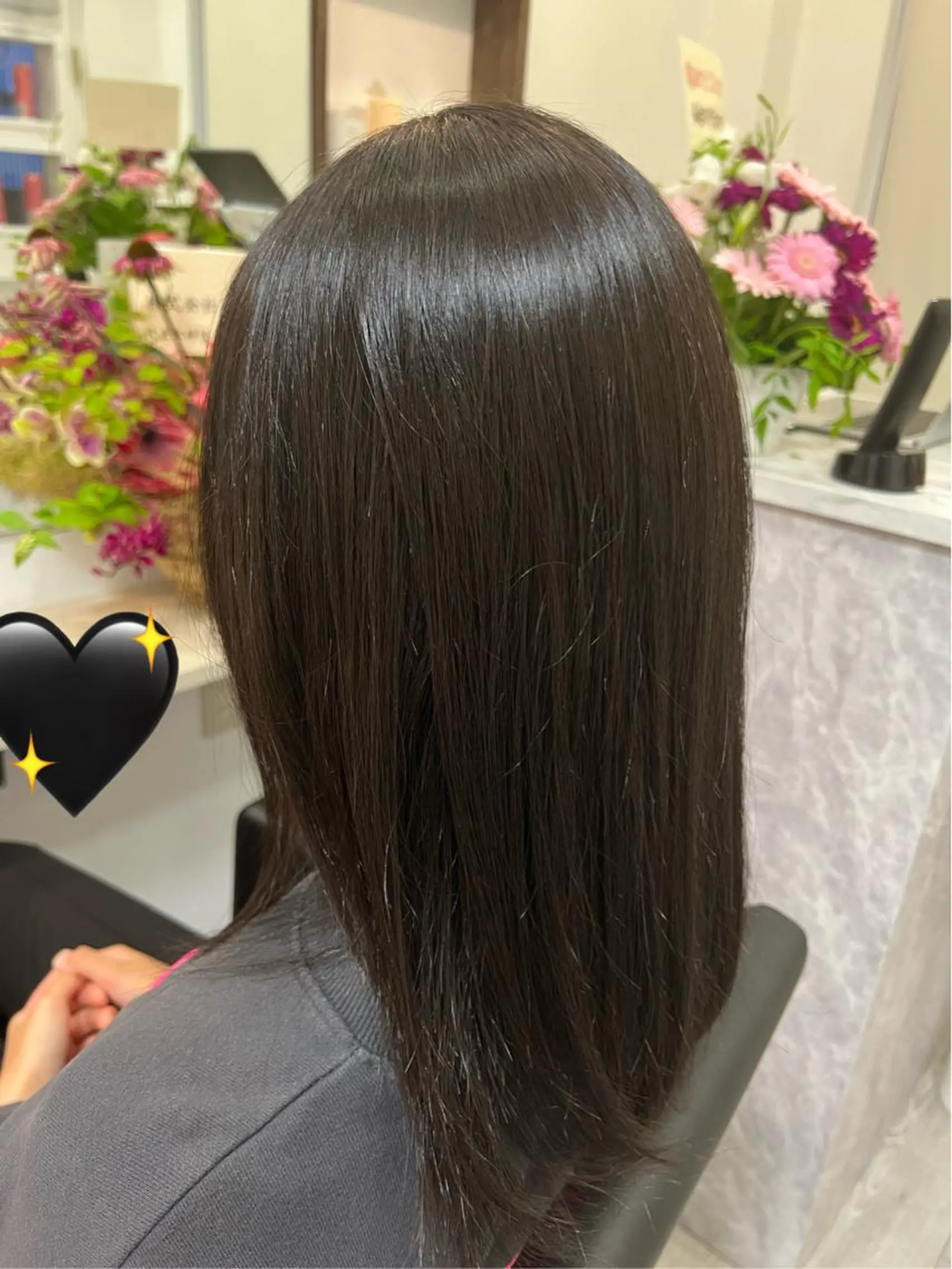 セミロング カット 縮毛矯正 トリートメント 🤍美髪×艶カラー RYOKO🤍のヘアスタイル