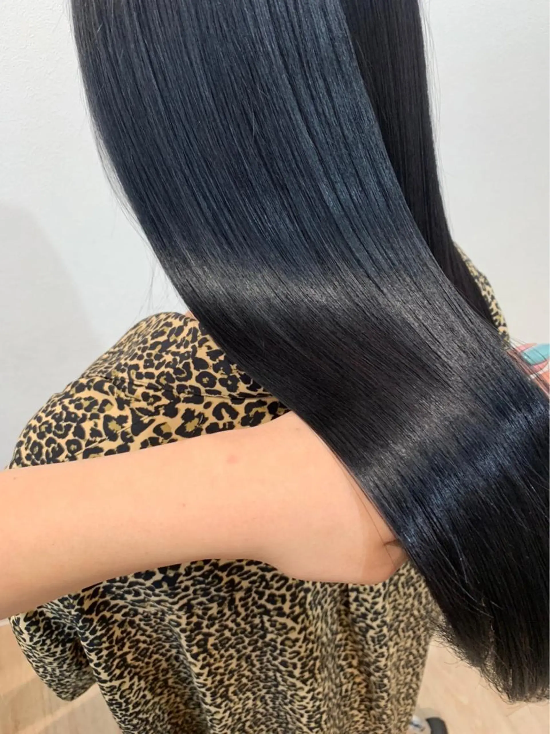 セミロング カット ヘアカラー トリートメント ﾎｯﾄﾍﾟｯﾊﾟｰ に移行中【かな】のヘアスタイル