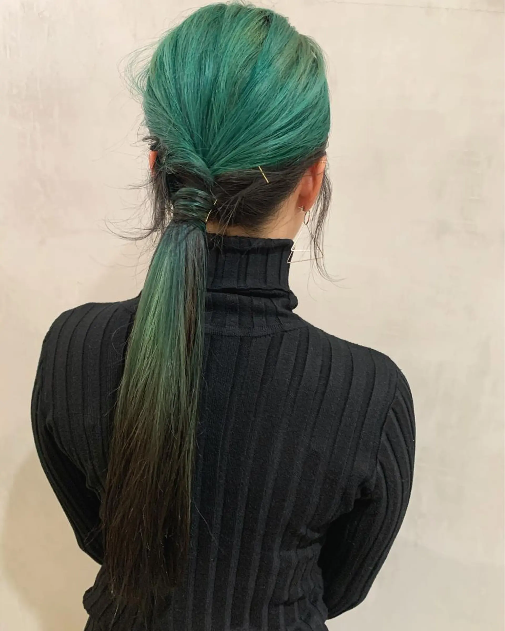 ロング カラー ヘアアレンジ カット ヘアカラー トリートメント 優 作のヘアスタイル
