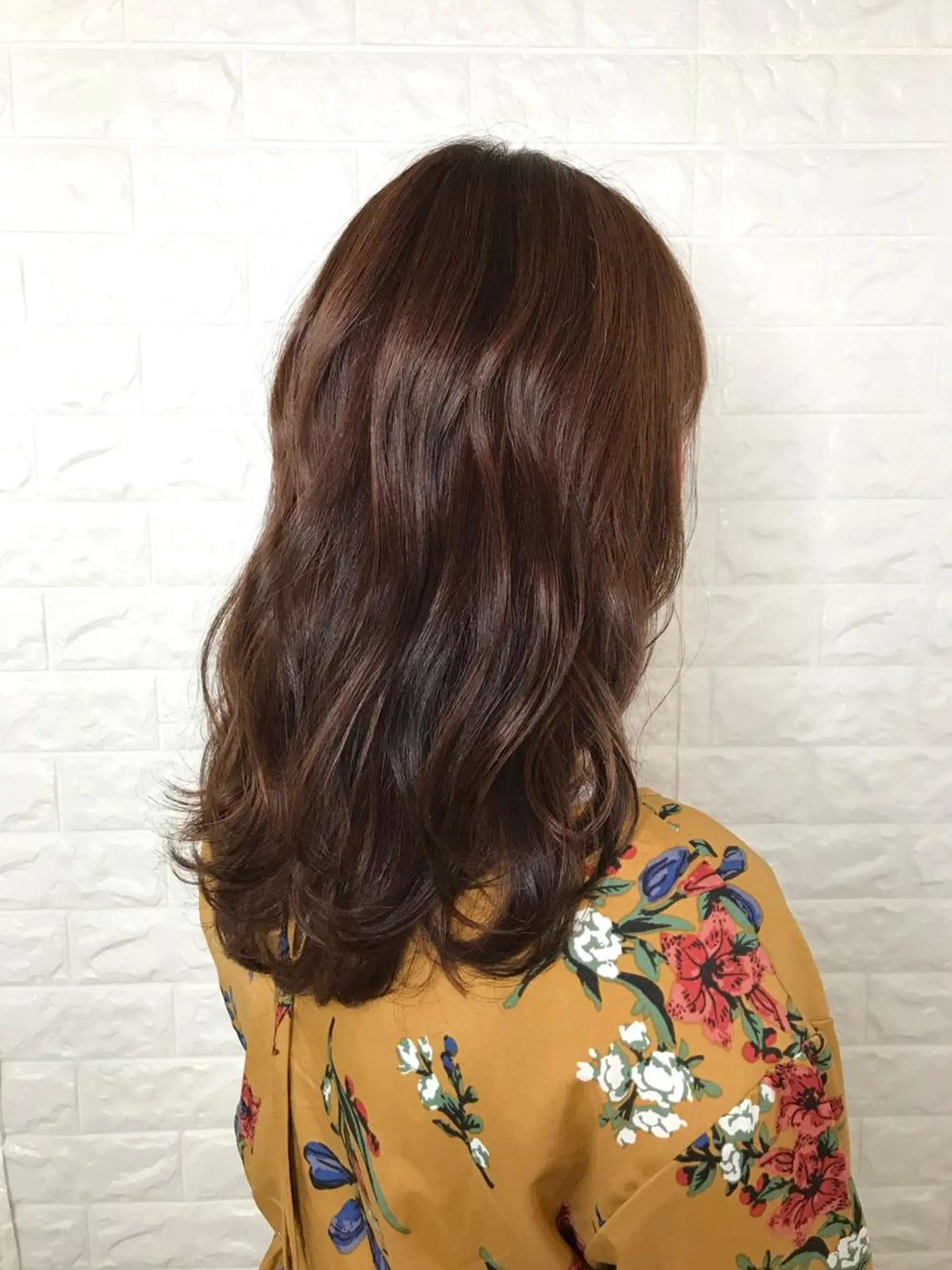 セミロング カラー ブラウンカラー ショコラブラウン イルミナカラー エイジングケア特化 美容師✂️山崎竜二のヘアスタイル