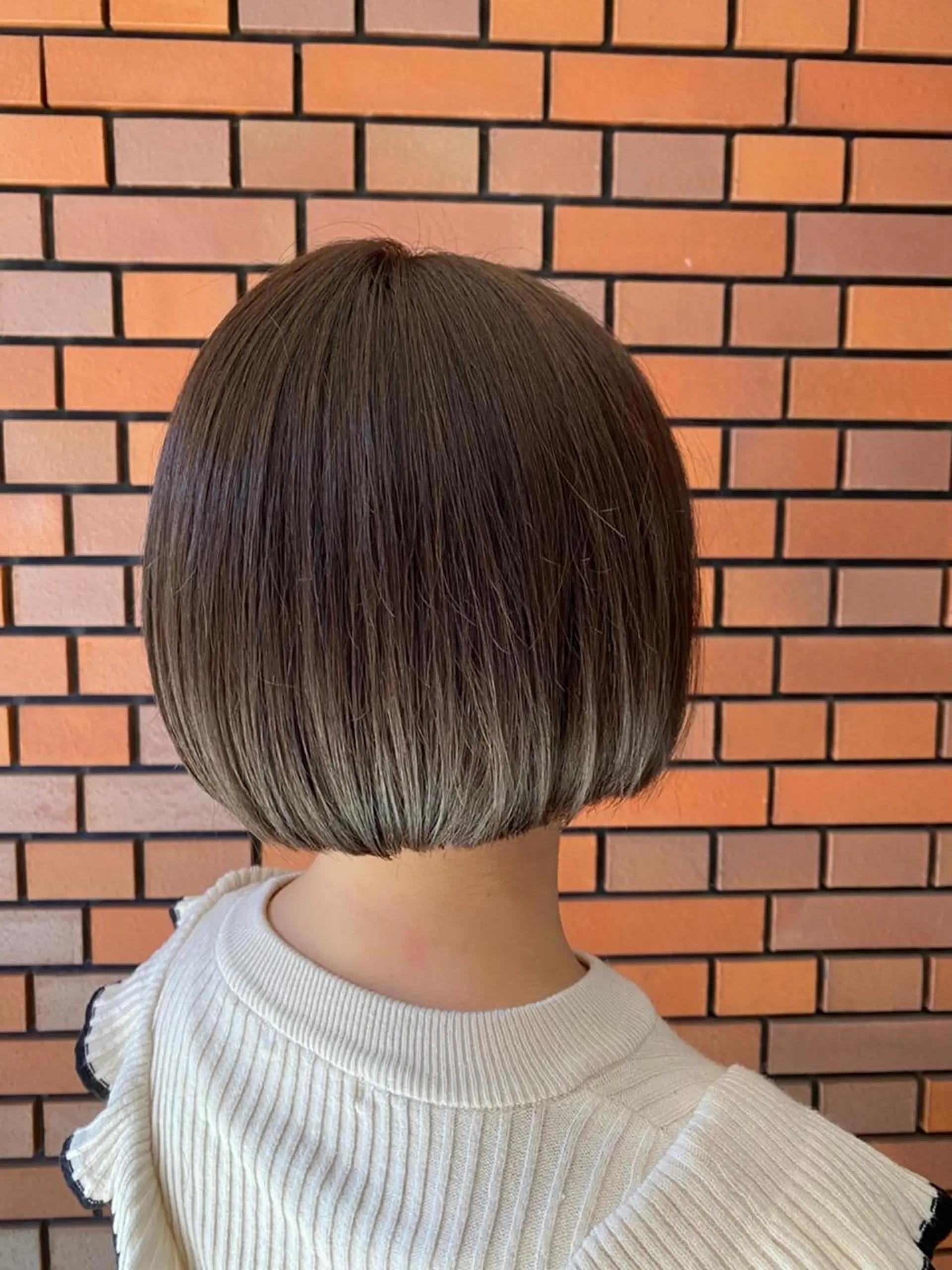 ショート カラー ベージュカラー イルミナカラー ボブ 縮毛矯正 トリートメント カット ヘアカラー トリートメント エイトウメダ 店長　稲尾友則のヘアスタイル