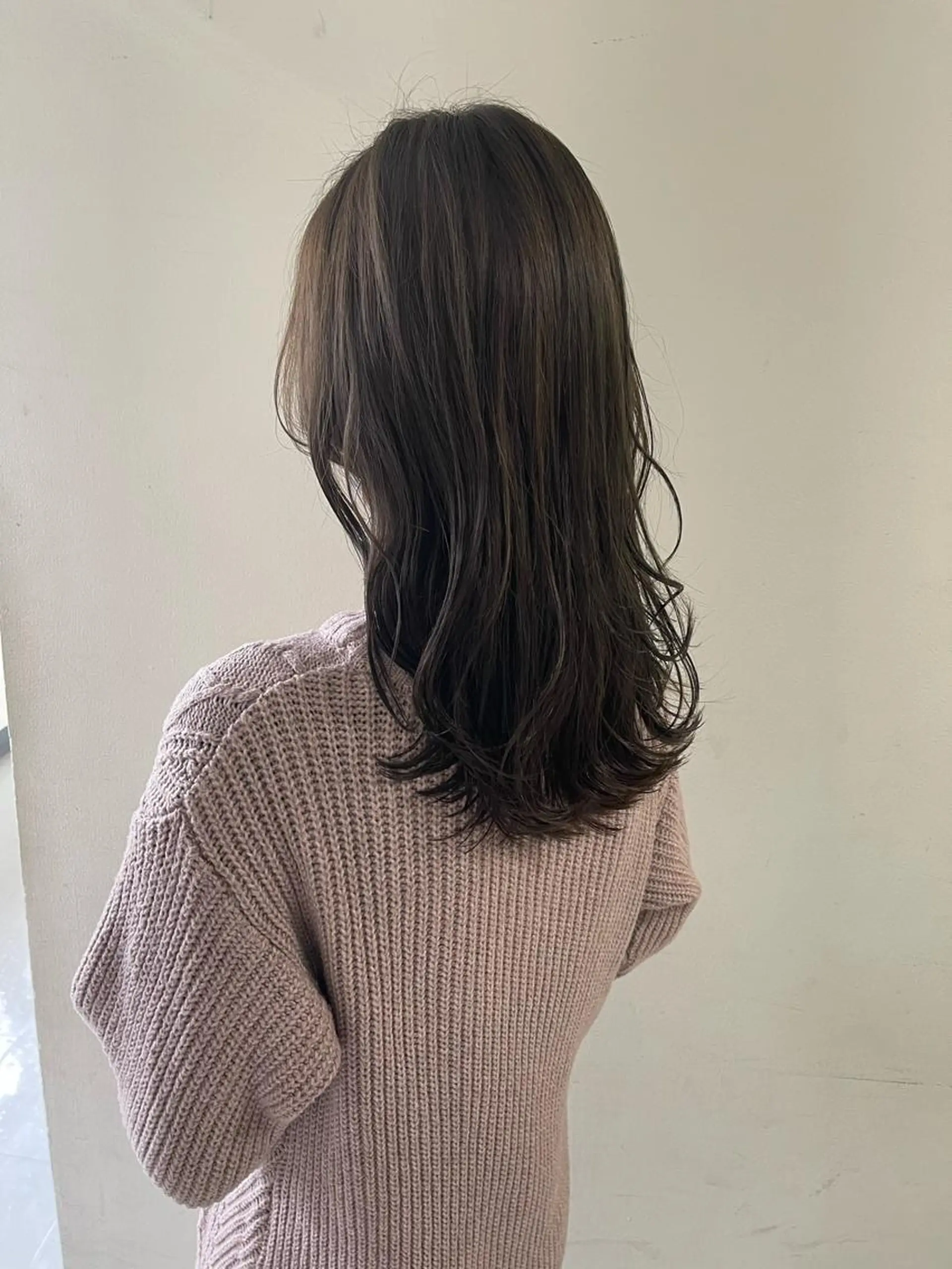 セミロング カラー ヘアカラー トリートメント シンタニ ナオトのヘアスタイル