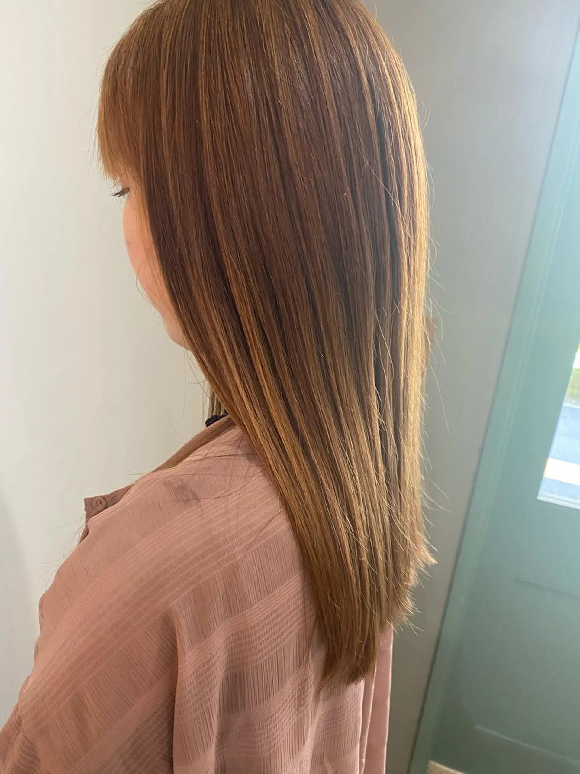 セミロング カット 縮毛矯正 コタ コットのヘアスタイル