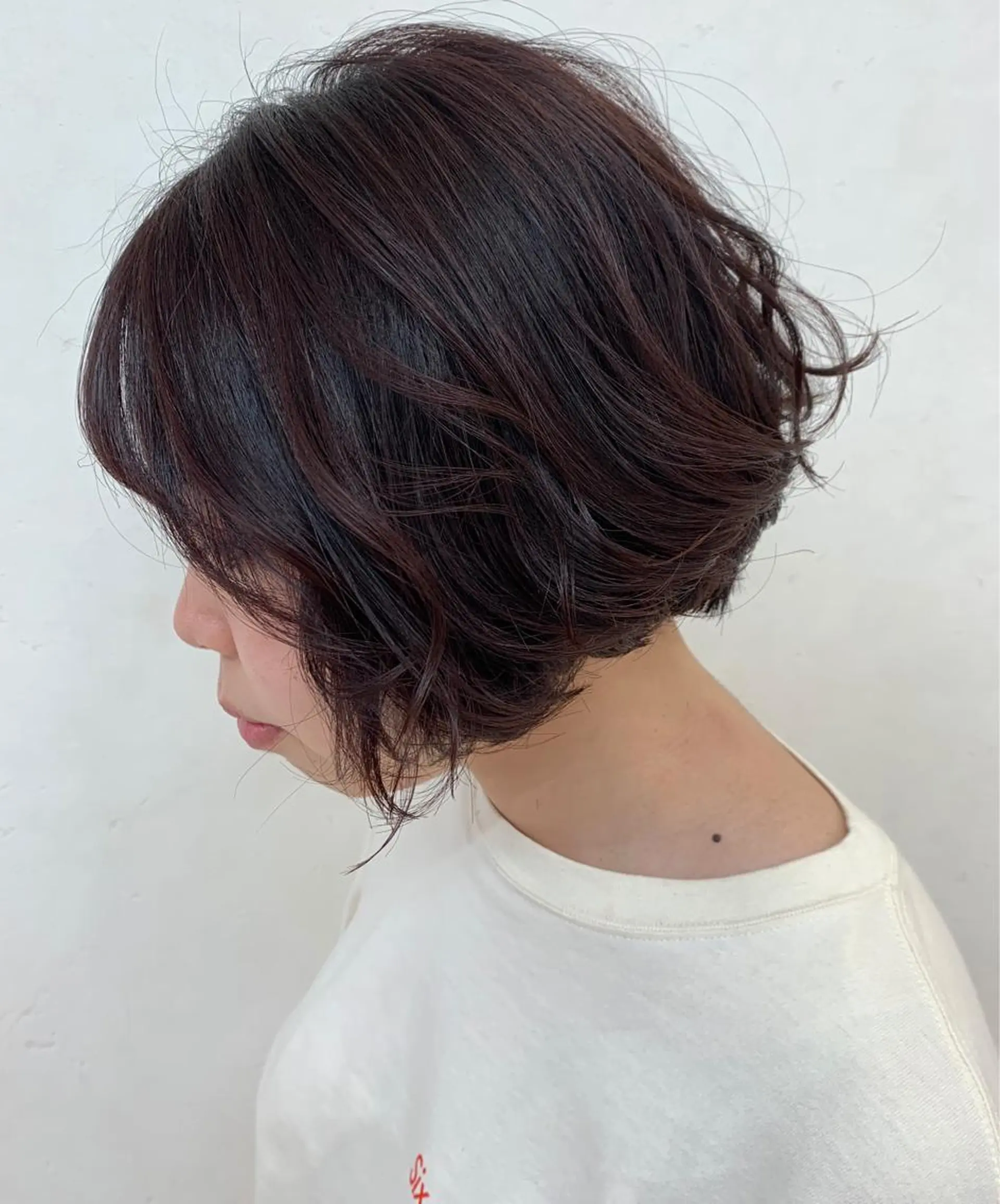 ショート 前下がりボブ ボブ 透明感ハイライト◎ 伊藤夏海のヘアスタイル