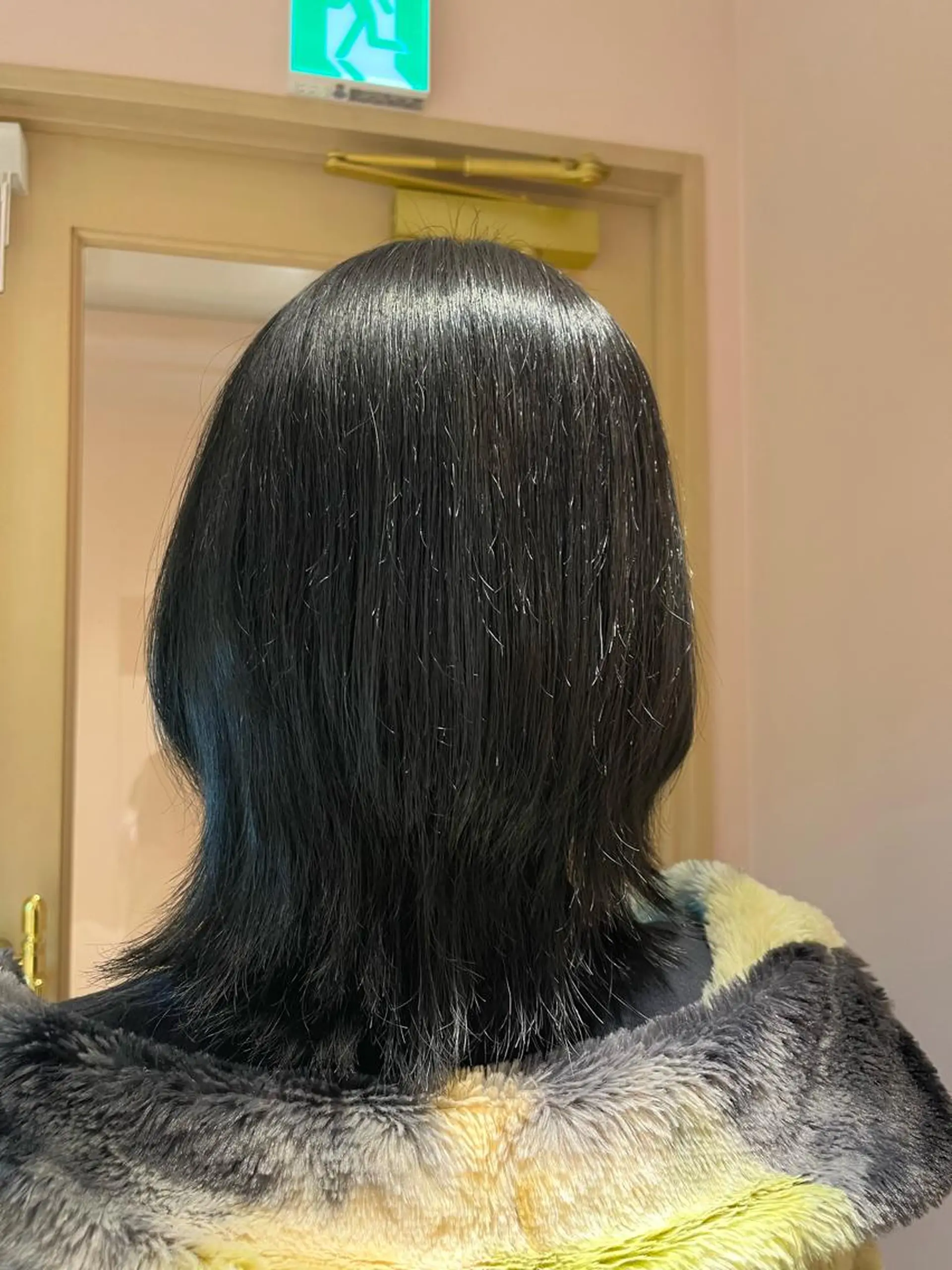 カラー 黒髪 ヘアカラー トリートメント youres hair 日吉店所属・上原ちえみ /Y2K/原色カラーのヘアスタイル