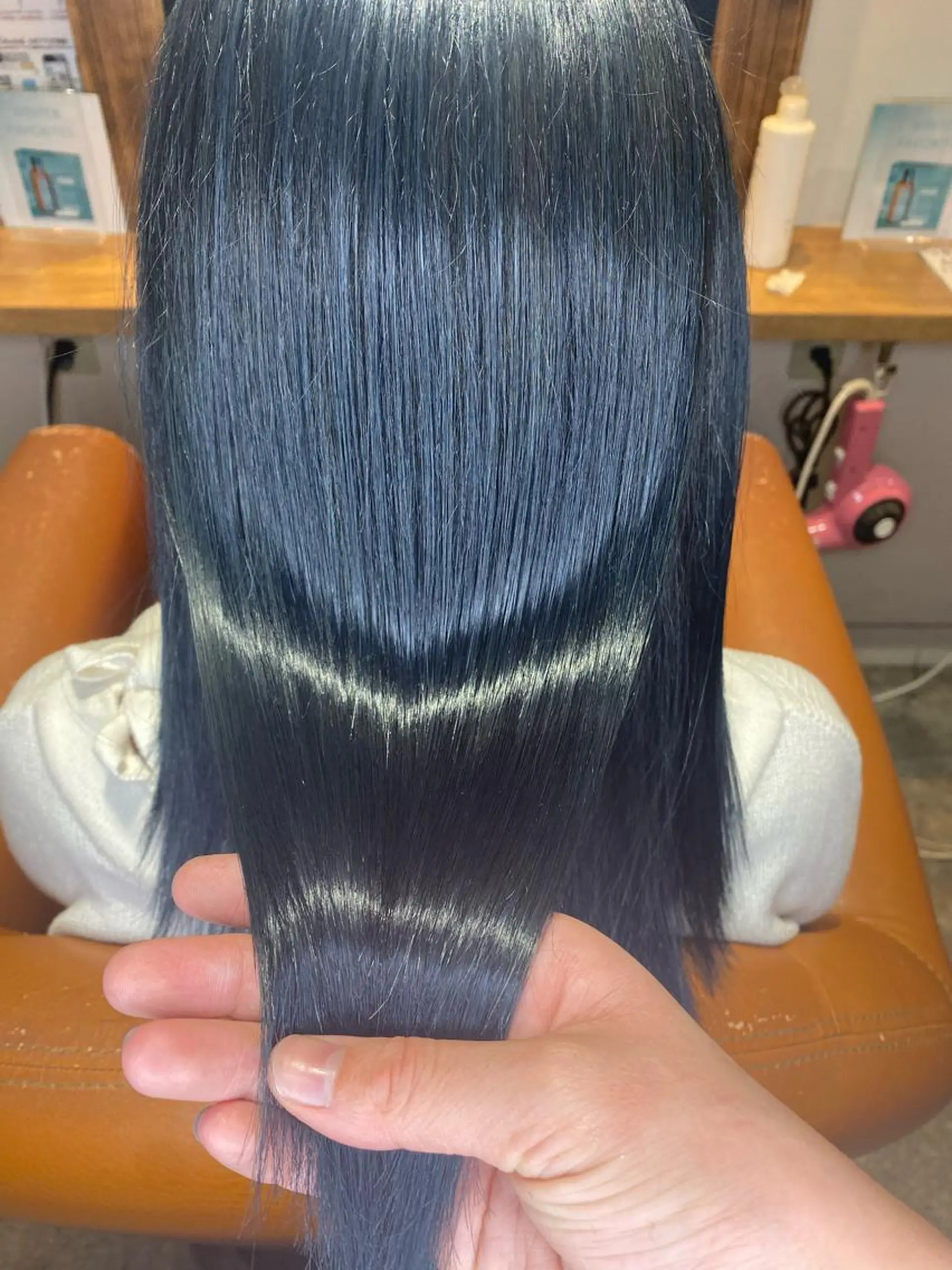 セミロング カラー 黒髪 ブルーカラー ブルーブラック 髪質改善×矯正🫧 韓国ヘアasamiのヘアスタイル