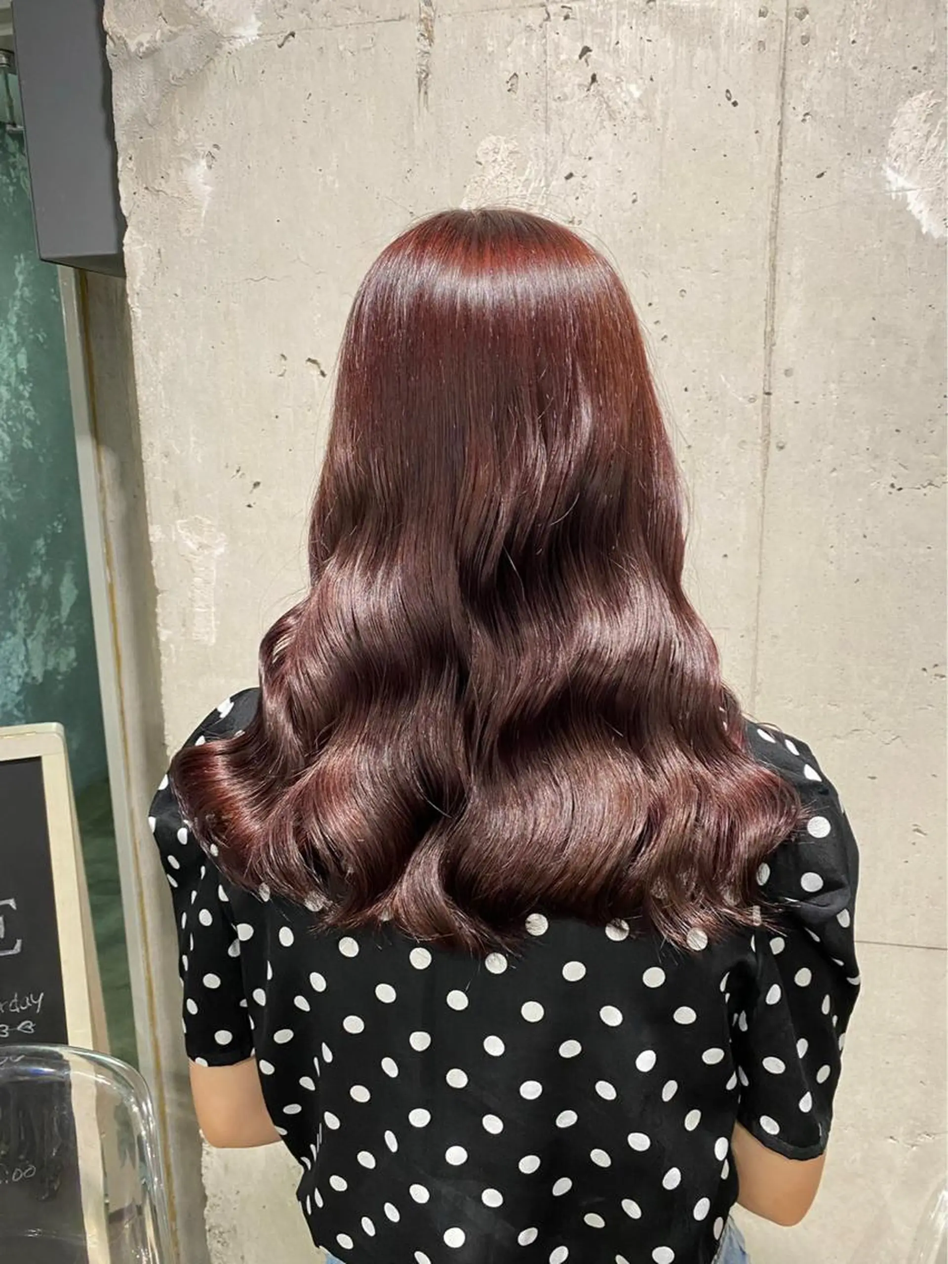 ミディアム ❤︎ワンホンガーリー なハイトーンヘア❤︎のヘアスタイル
