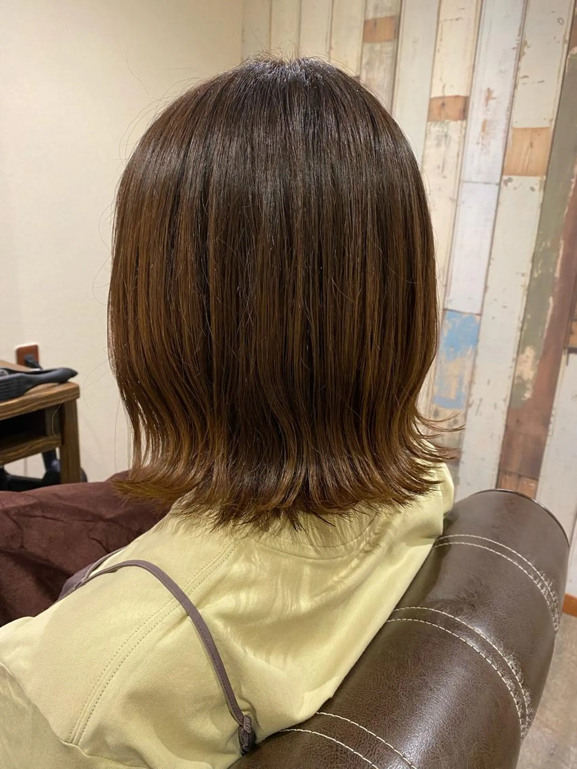 ミディアム アッシュ 外ハネヘア 佐藤 真依のその他イメージ