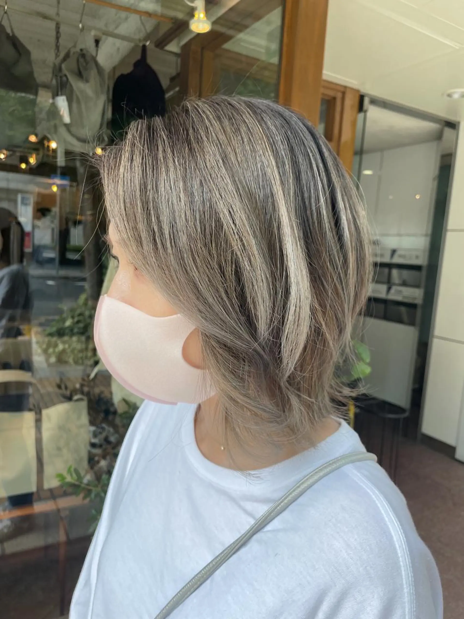 ショート カラー ハイライトカラー 外国人風カラー ハイライト VERONIQUE所属・山本 雅由のヘアスタイル
